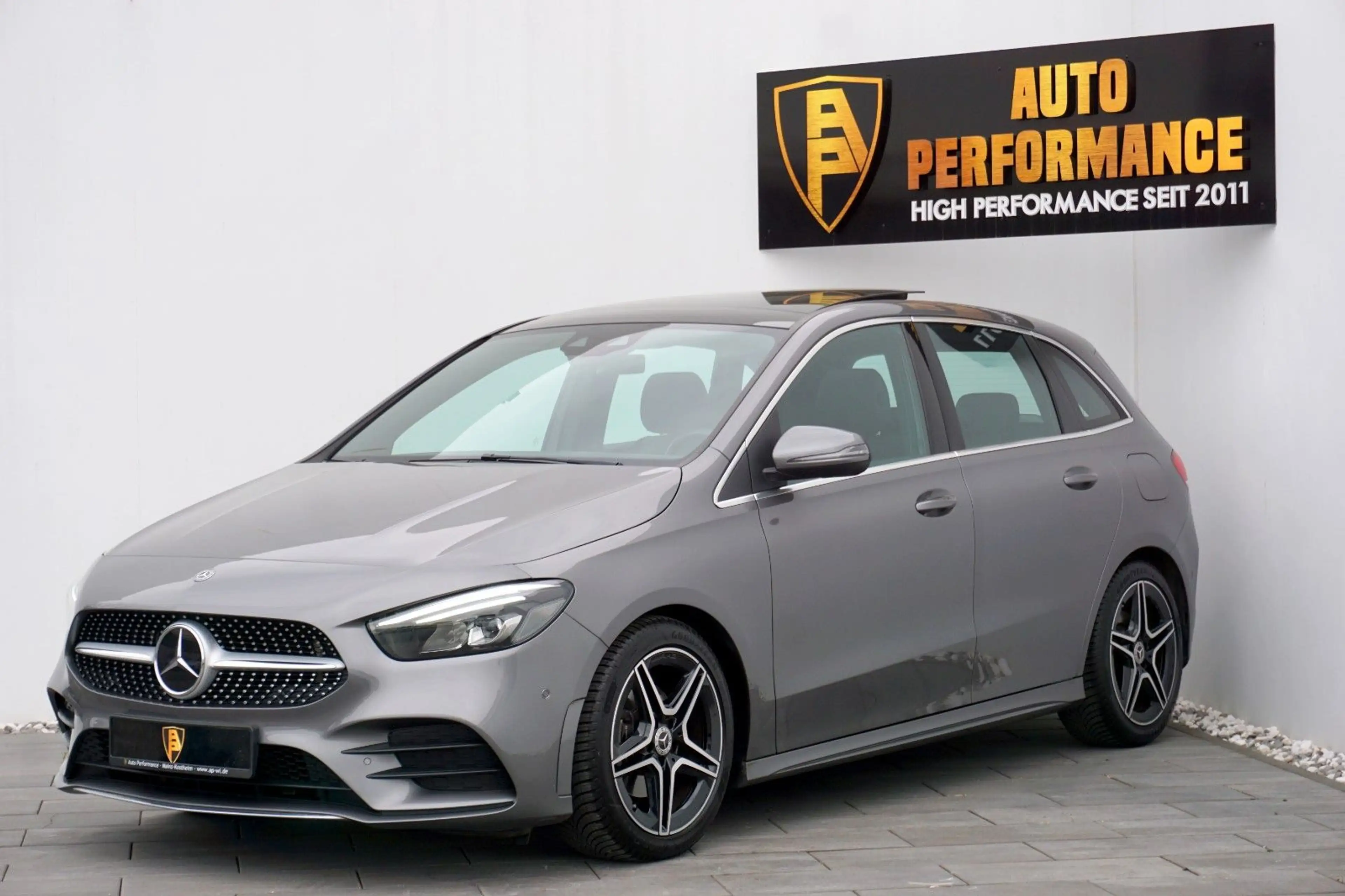 Mercedes-Benz B 200 *7G|3xAMG-Line|PANO|Distronic|MBUX|Kamera