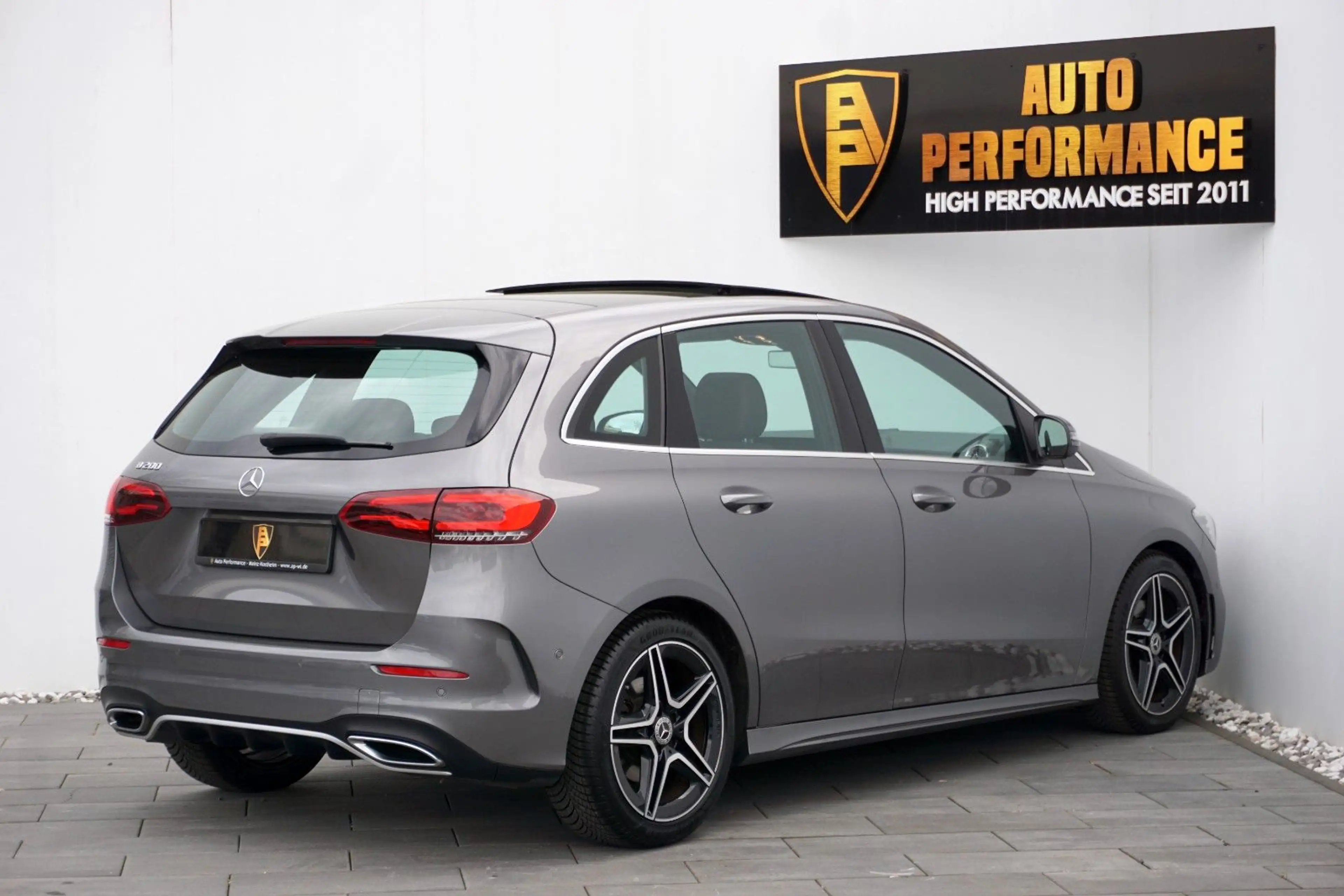 Mercedes-Benz B 200 *7G|3xAMG-Line|PANO|Distronic|MBUX|Kamera — photo 10