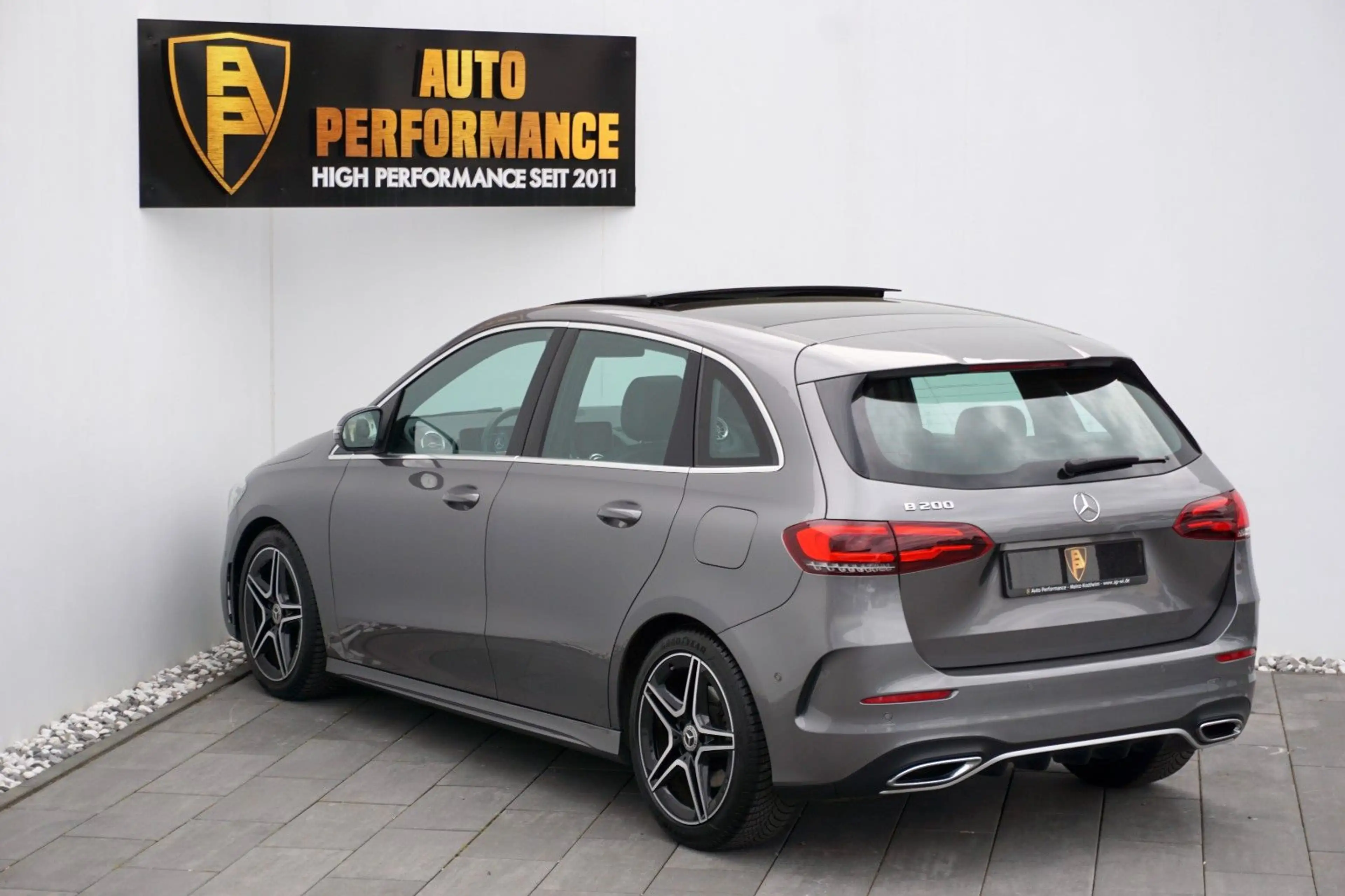 Mercedes-Benz B 200 *7G|3xAMG-Line|PANO|Distronic|MBUX|Kamera — photo 13