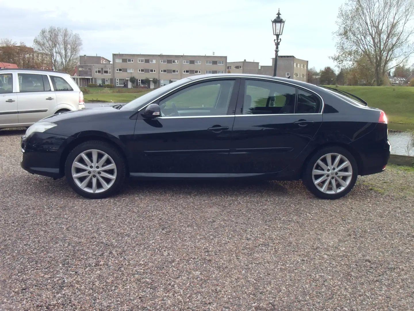 Renault Laguna 2.0 16V Dynamique - Airco - Navigatie - 6 Bak Blauw - 2
