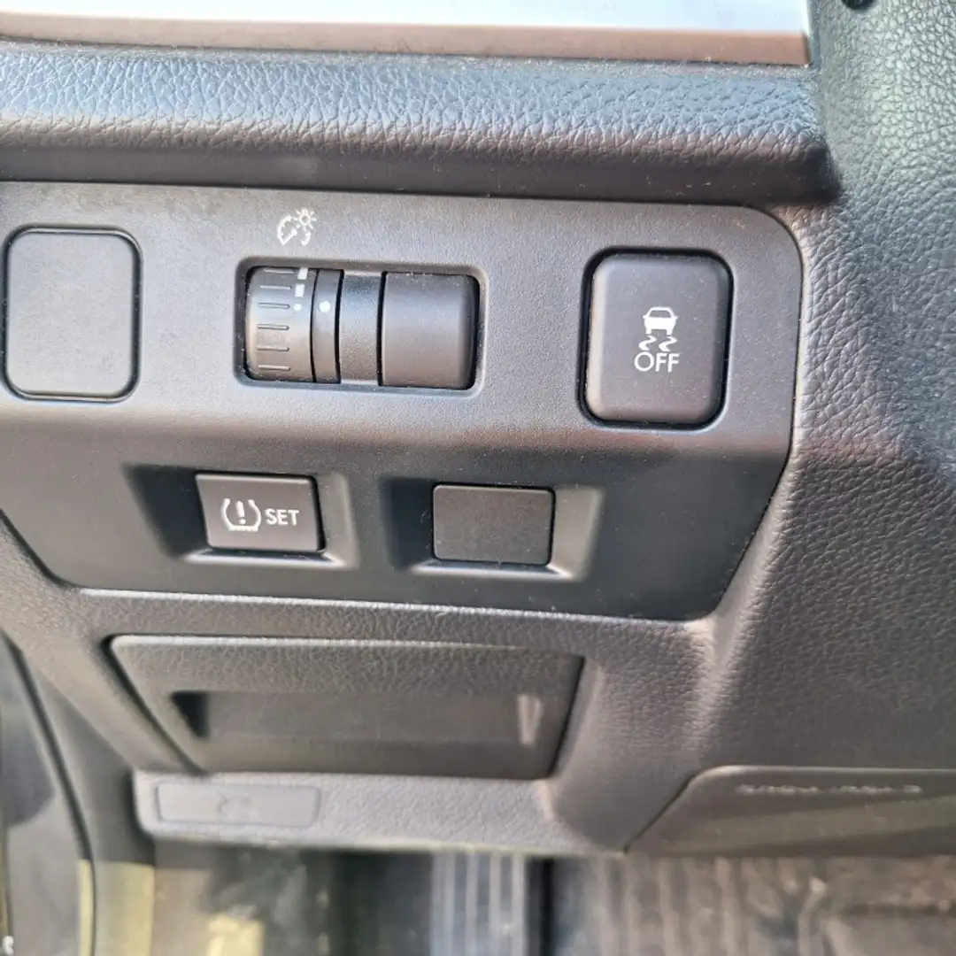 Subaru XV Todoterreno Manual de 5 Puertas Negro - 2
