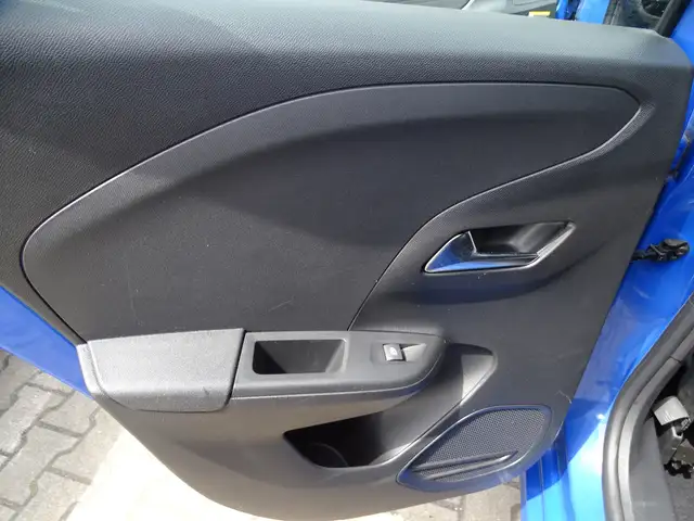 Opel Corsa view 12