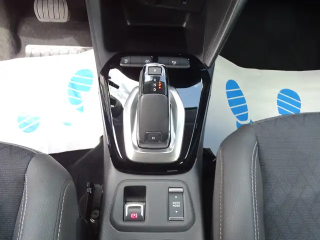 Opel Corsa view 9