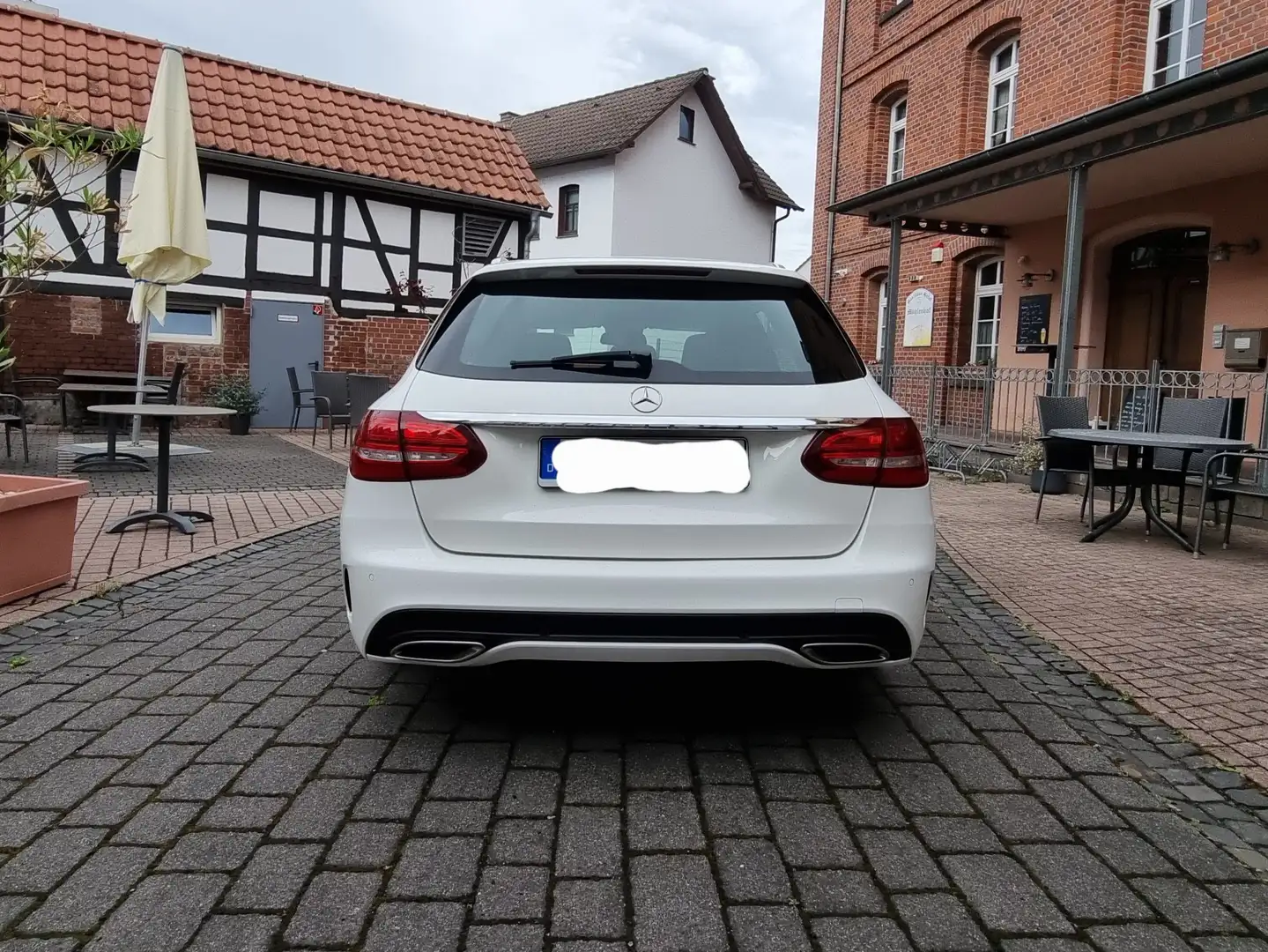 Mercedes-Benz C 200 AMG Line Pano, Scheckheft Weiß - 2