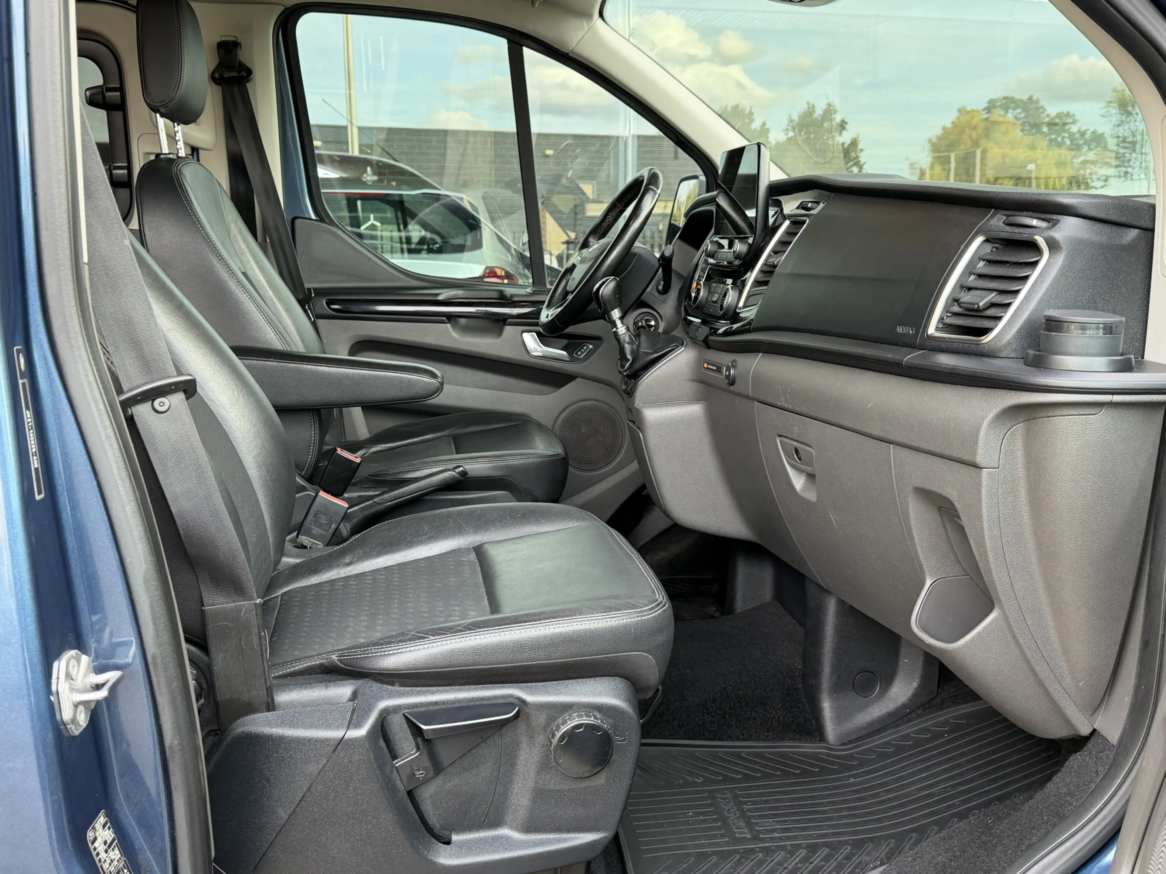 Ford Transit Custom Sport | 310 2.0 TDCI L2H1 Limited DC | Adaptive CC — photo 25