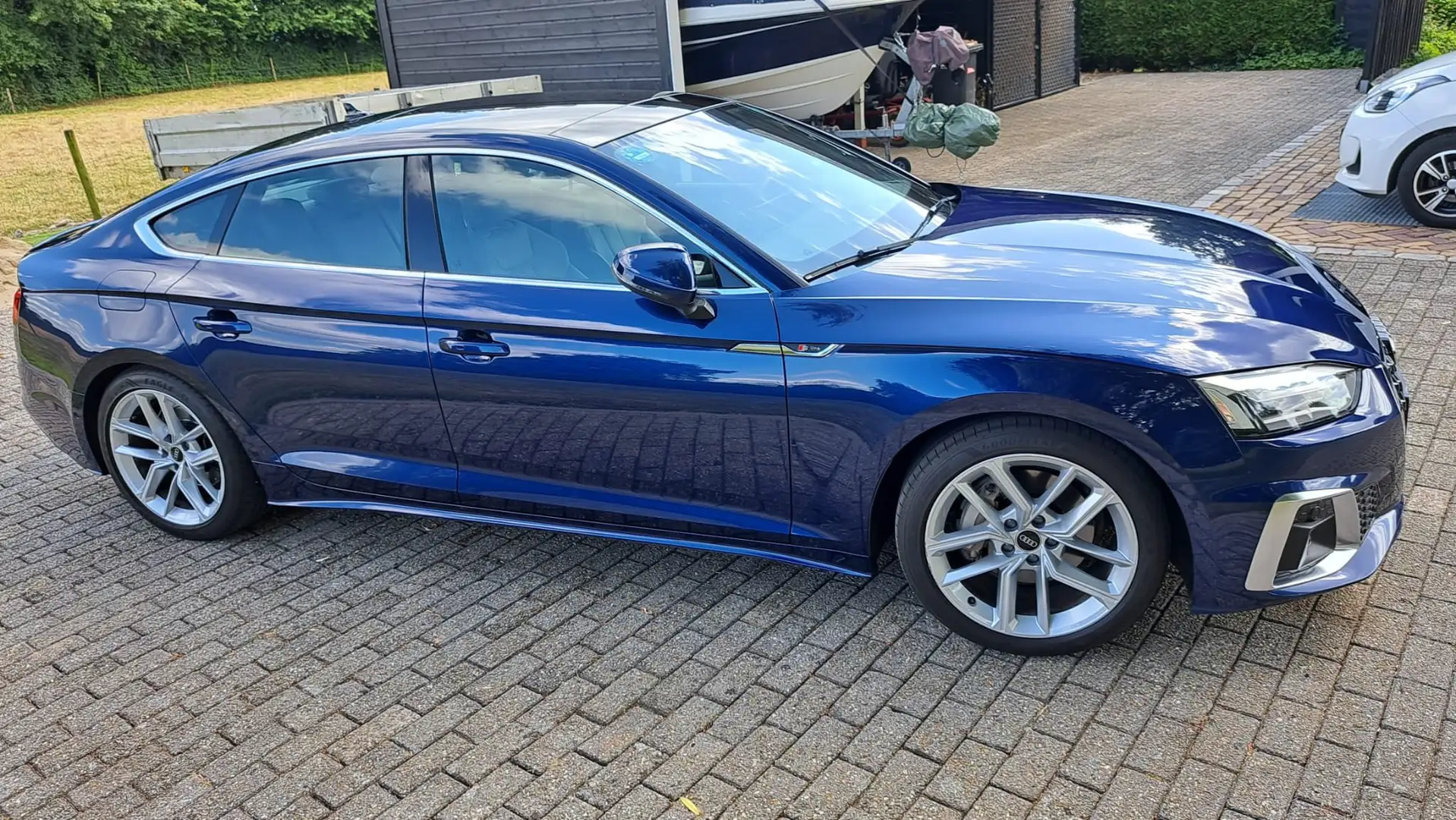 Audi A5 A5 40 TFSI S edition Blauw - 2
