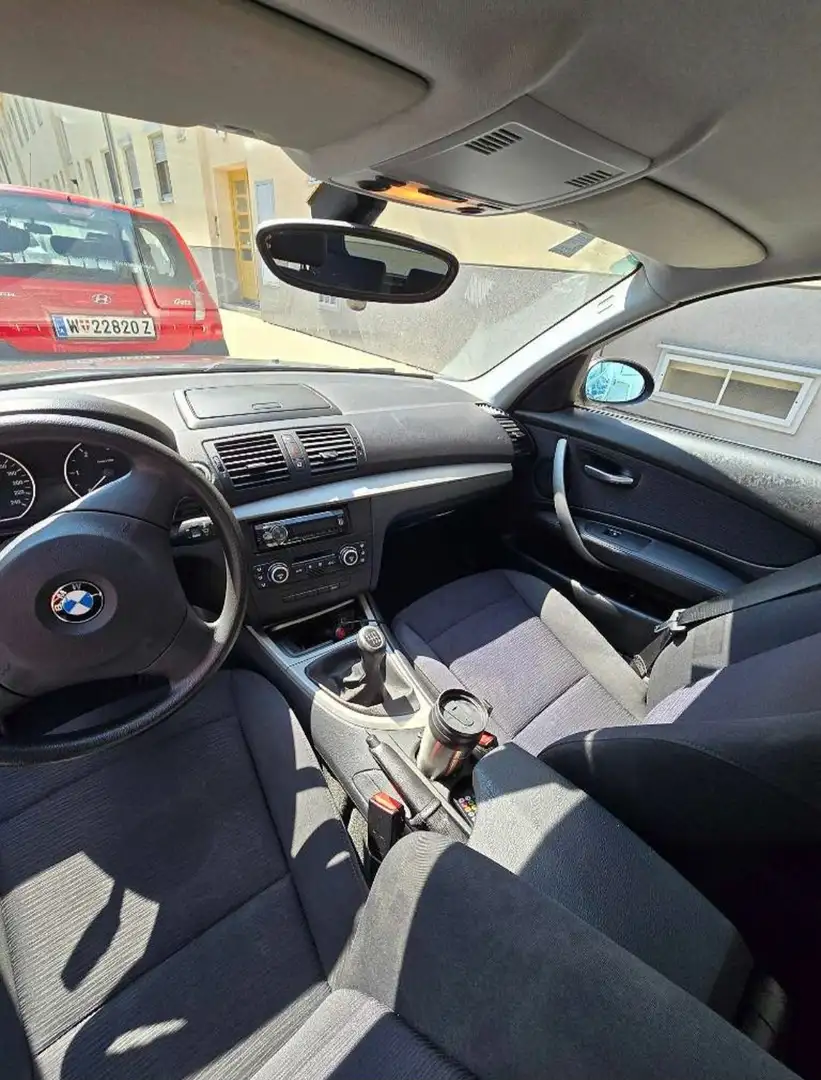 BMW 118 118d Advantage Österreich-Paket Grau - 2