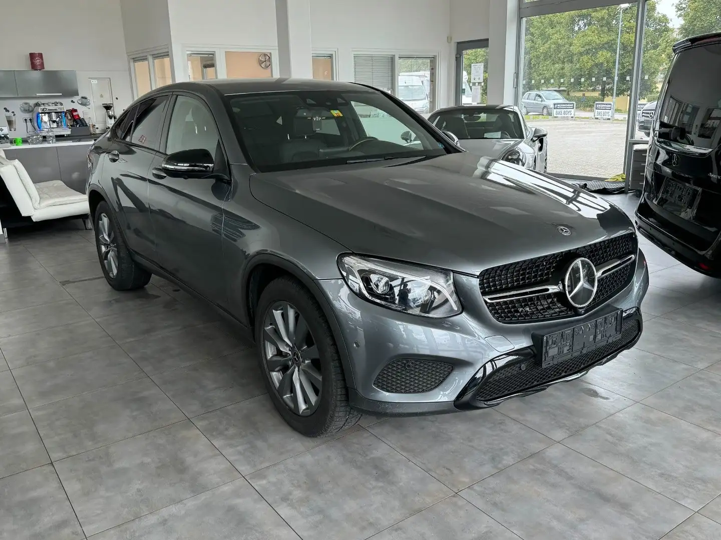 Mercedes-Benz GLC 250 4MATIC Coupé AMG*LED*DISTRO*LANE*360° Gris - 1