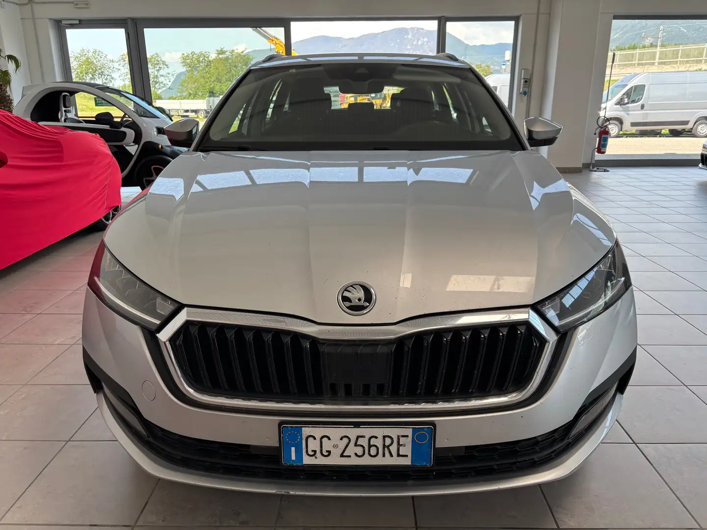 Skoda Octavia Wagon 2.0 tdi evo Executive 150cv dsg Zilver - 2