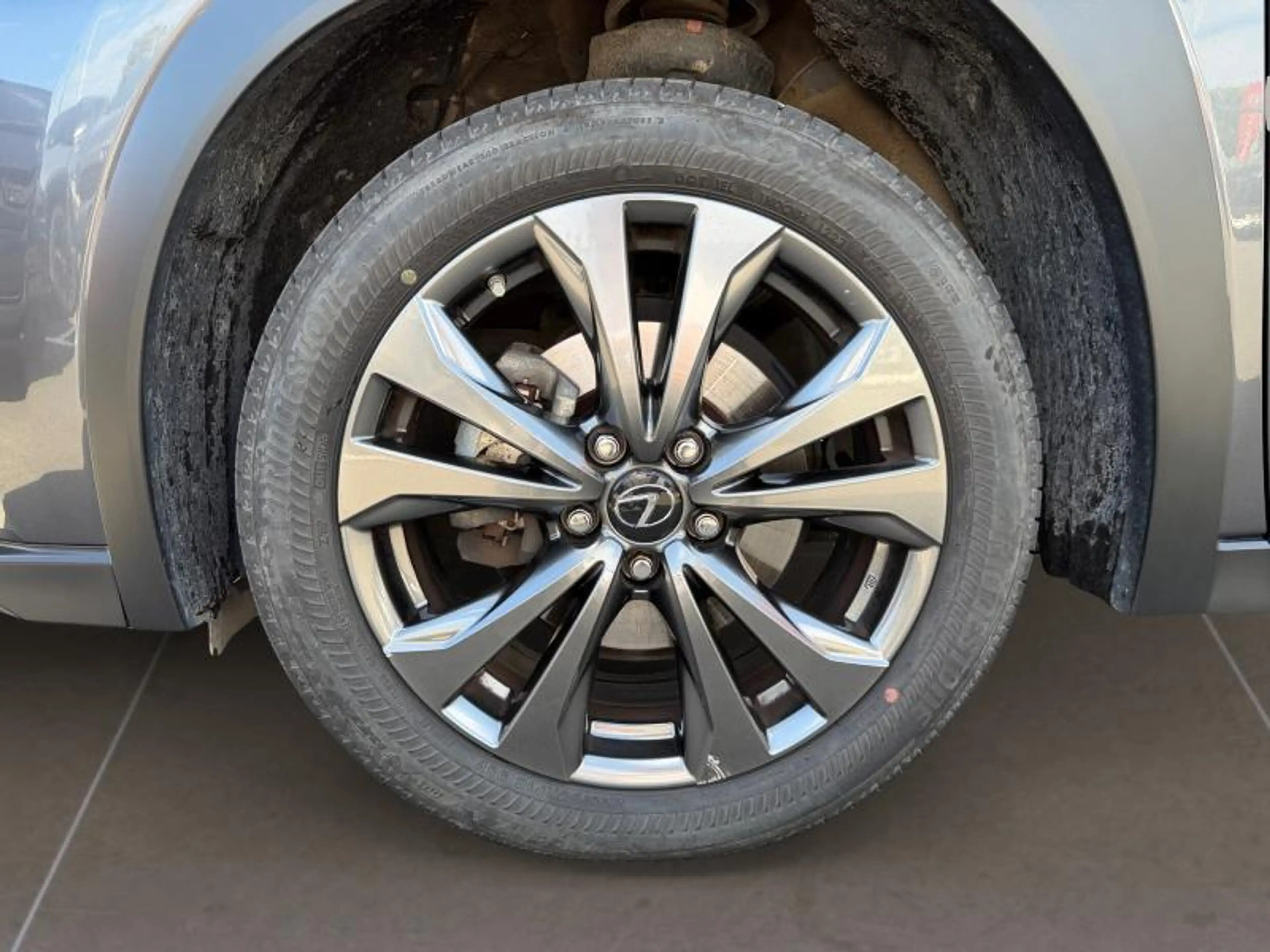 Lexus UX 250h F SPORT Design — photo 2