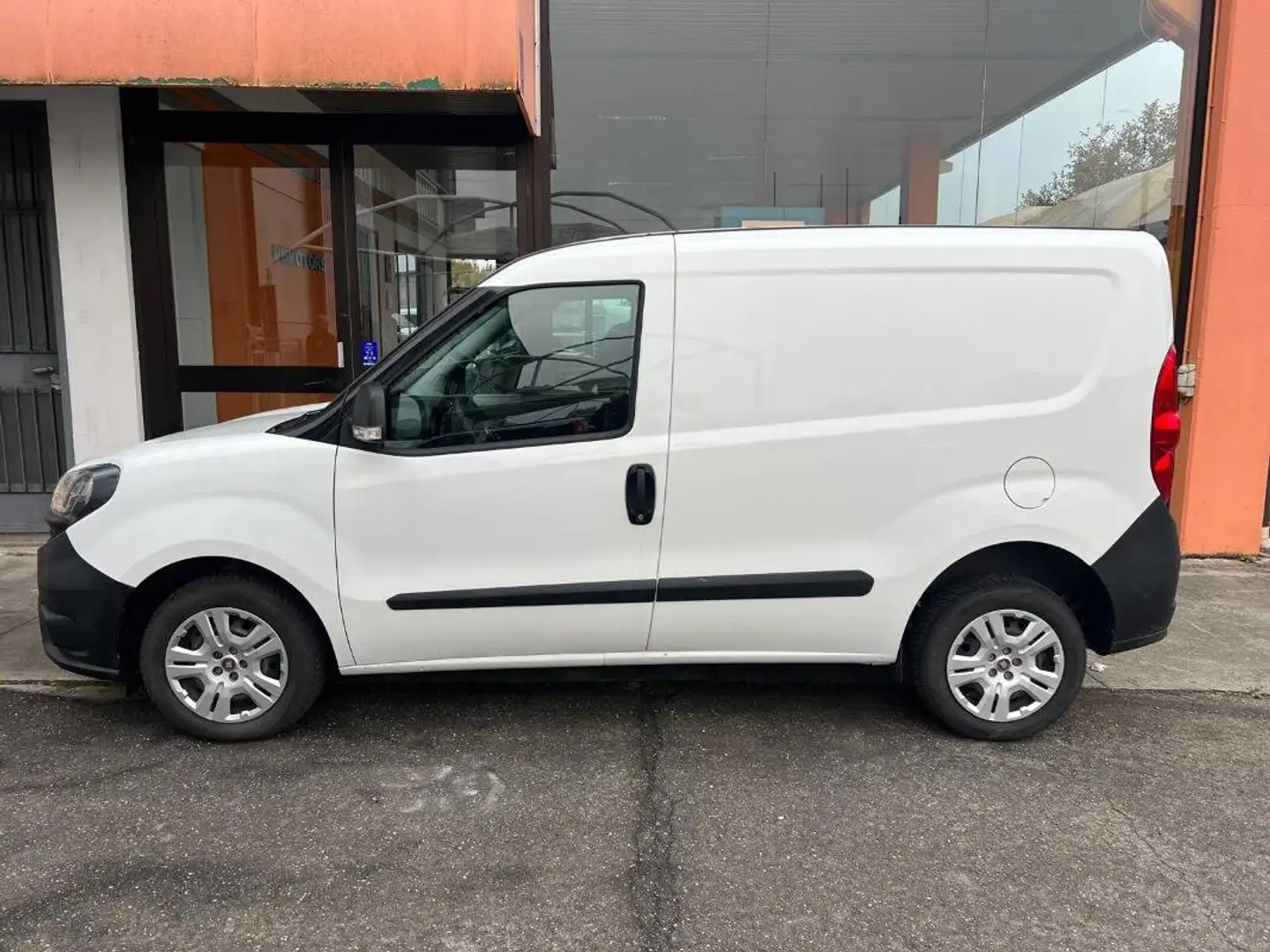 Fiat Doblo Cargo 1.3 mjt 95cv CH1 Lounge S&S Bianco - 2
