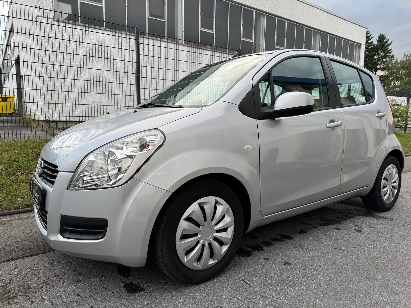 Suzuki Splash Club Klima Sitzheizung Scheckheft Серебристый - 1