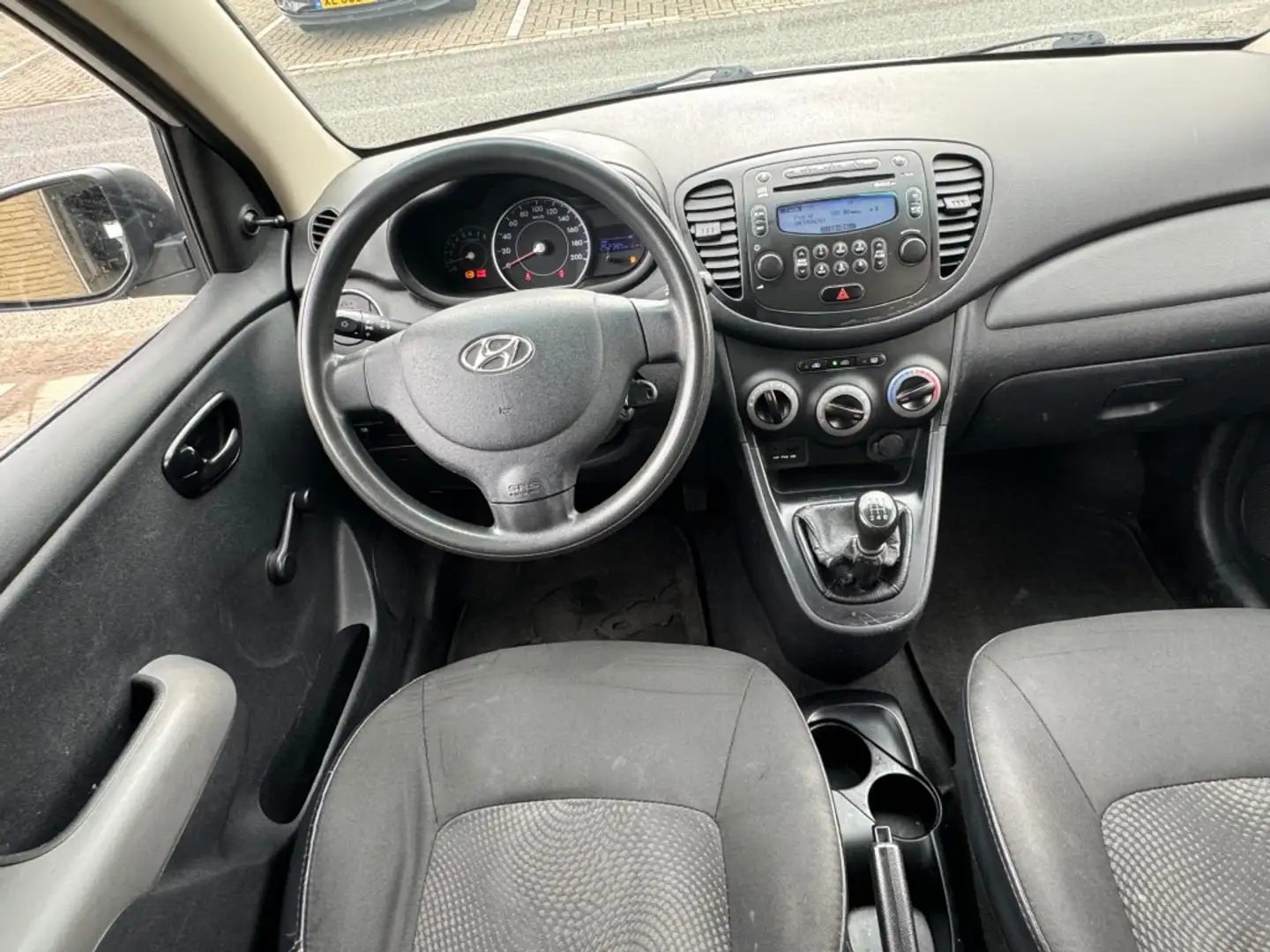 Hyundai i10 1.1 Pure 5DRS RIJDT GOED NAP APK Gri - 2