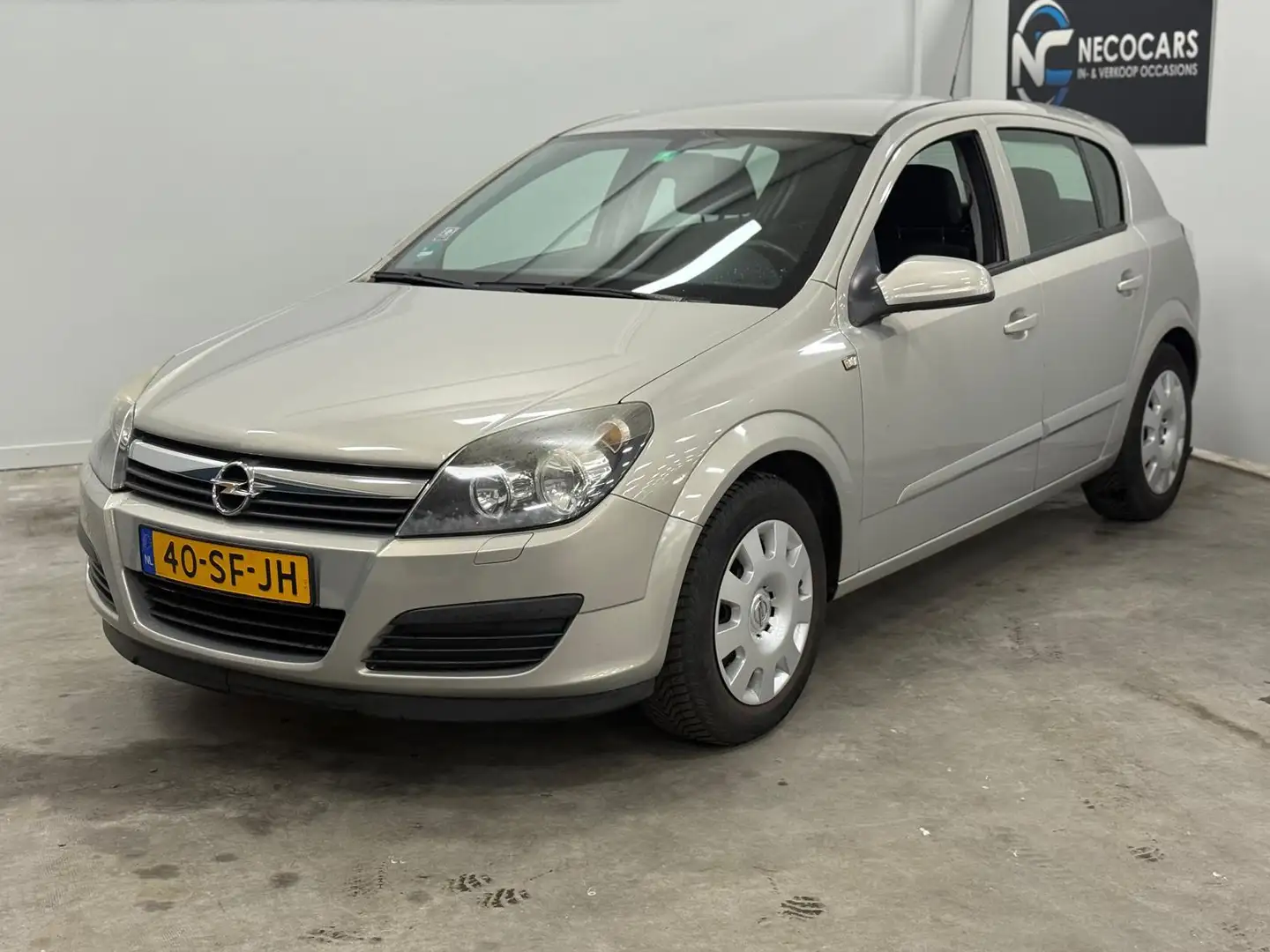 Opel Astra 1.6 Edition / NETTE AUTO / NIEUWE APK / DEALER OND Grau - 2