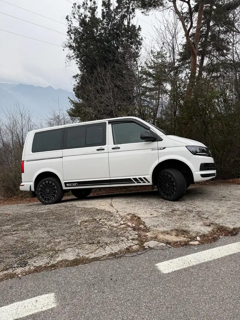 Volkswagen T6 Caravelle - 1