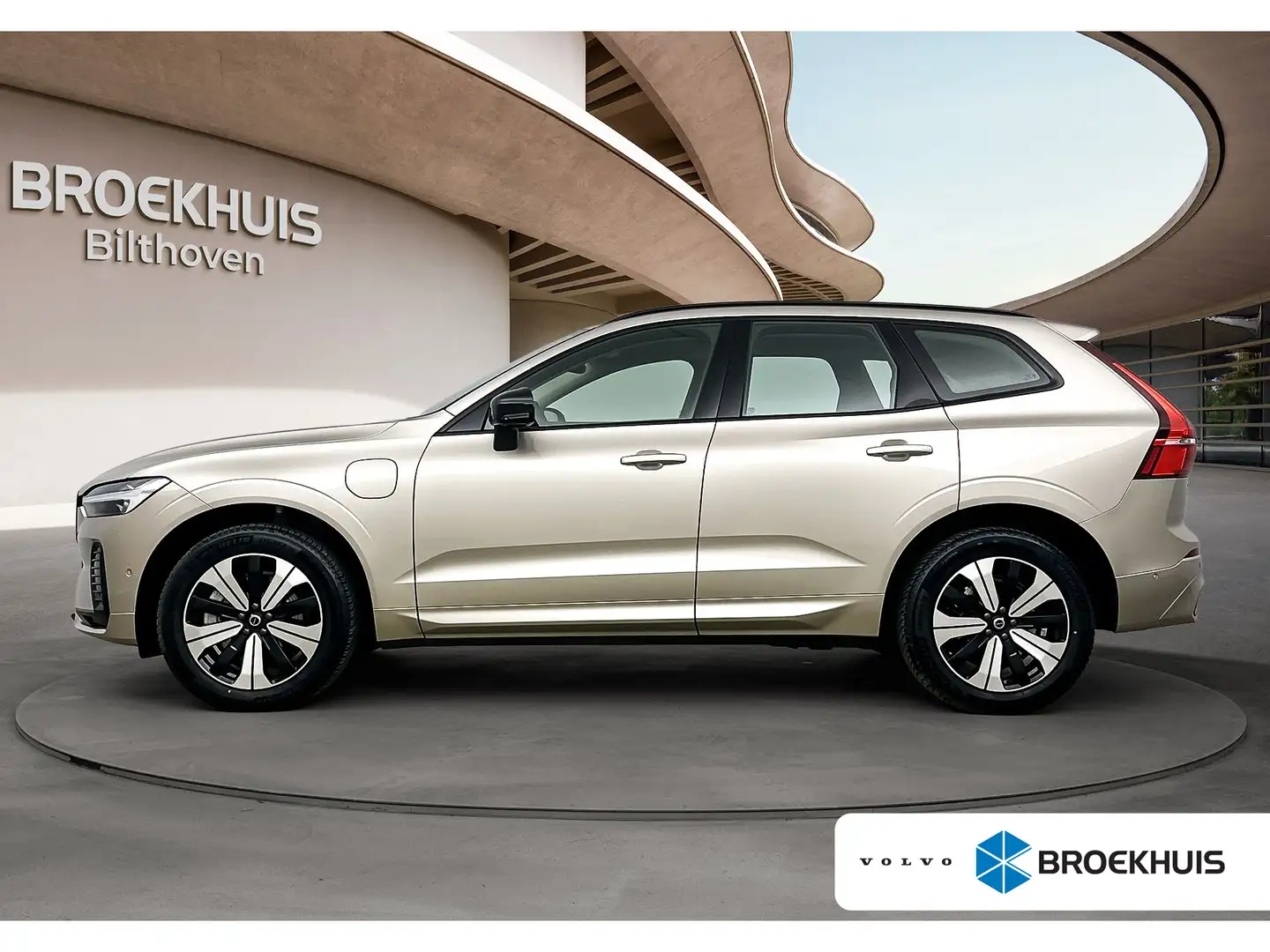 Volvo XC60 2.0 T6 Plug-in hybrid AWD Plus Dark | Achteruitrij Grijs - 1