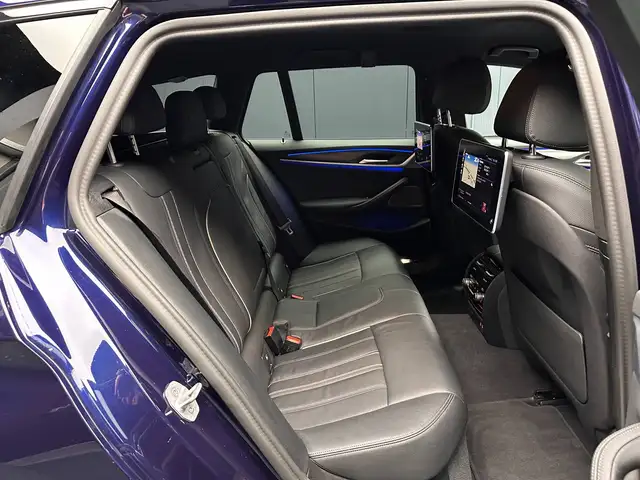 BMW 5 Series view 29