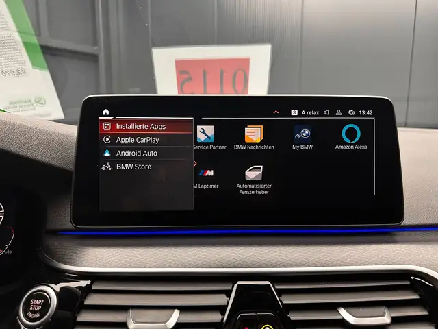 BMW 5 Series view 26