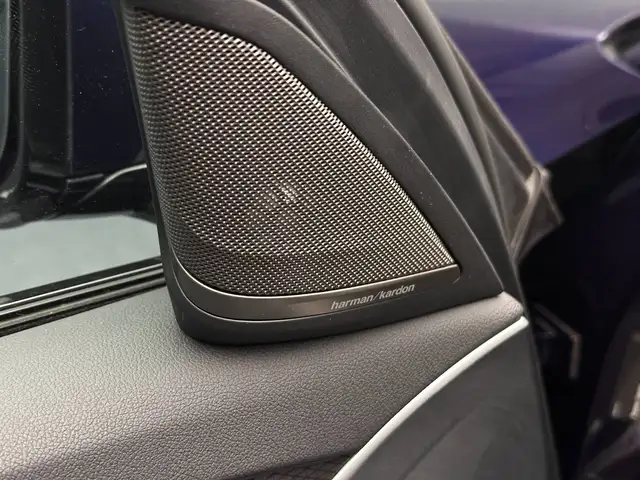 BMW 5 Series view 18