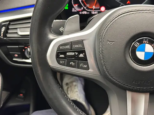 BMW 5 Series view 20
