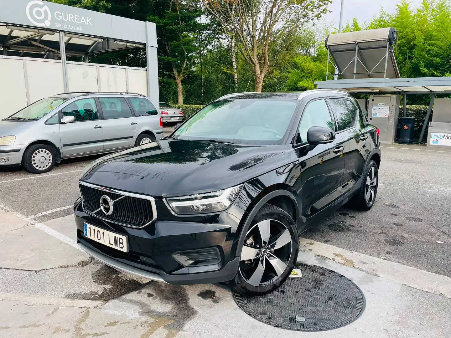Volvo XC40 XC40 T2 Momentum Pro Aut. Momentum Pro Negro - 2