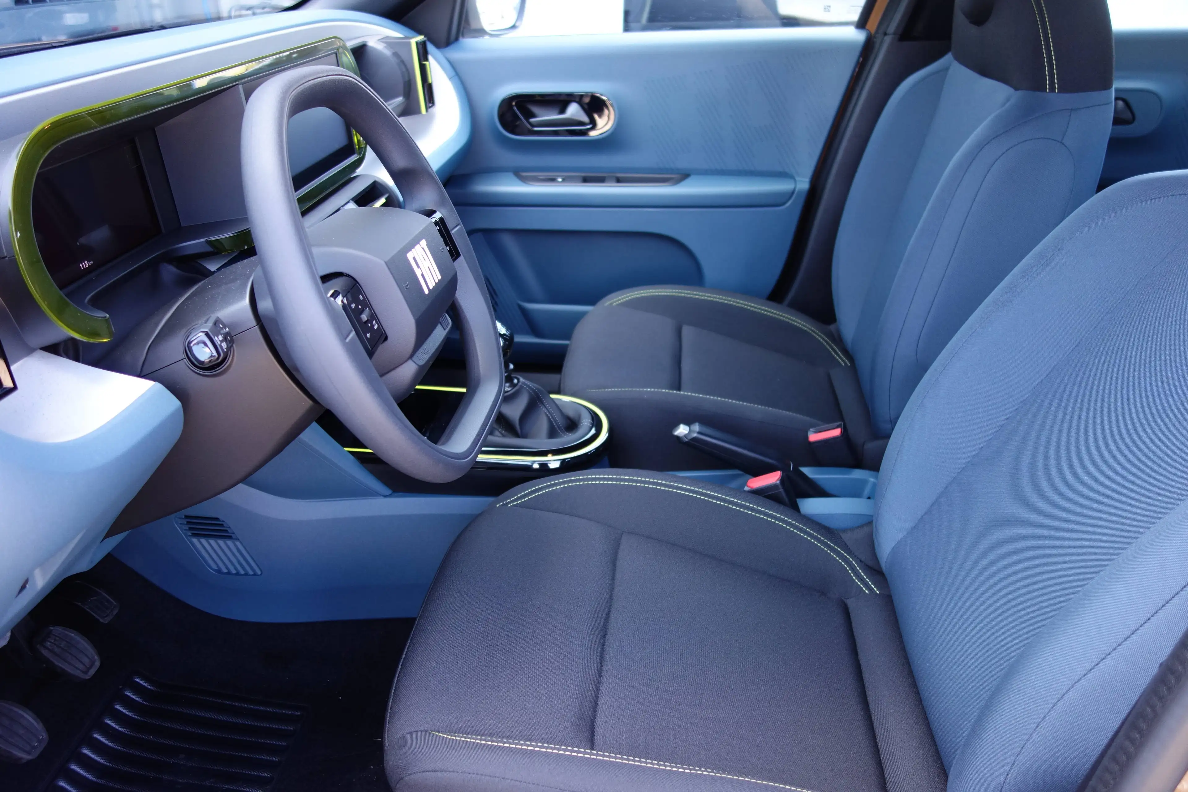 Fiat Grande Panda 1.2 Turbo 74 kW Icon *Tech Paket/PDC/RKF/NAVI/DAB* — photo 9