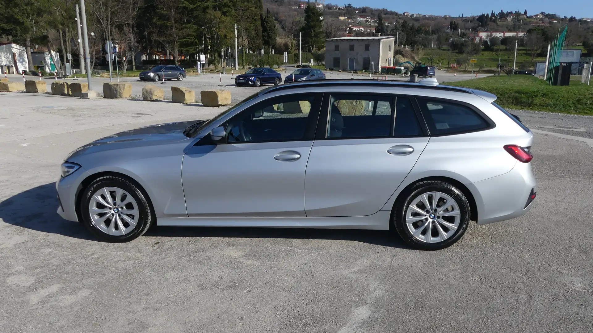 BMW 320 320d Touring Business Advantage auto Argento - 1