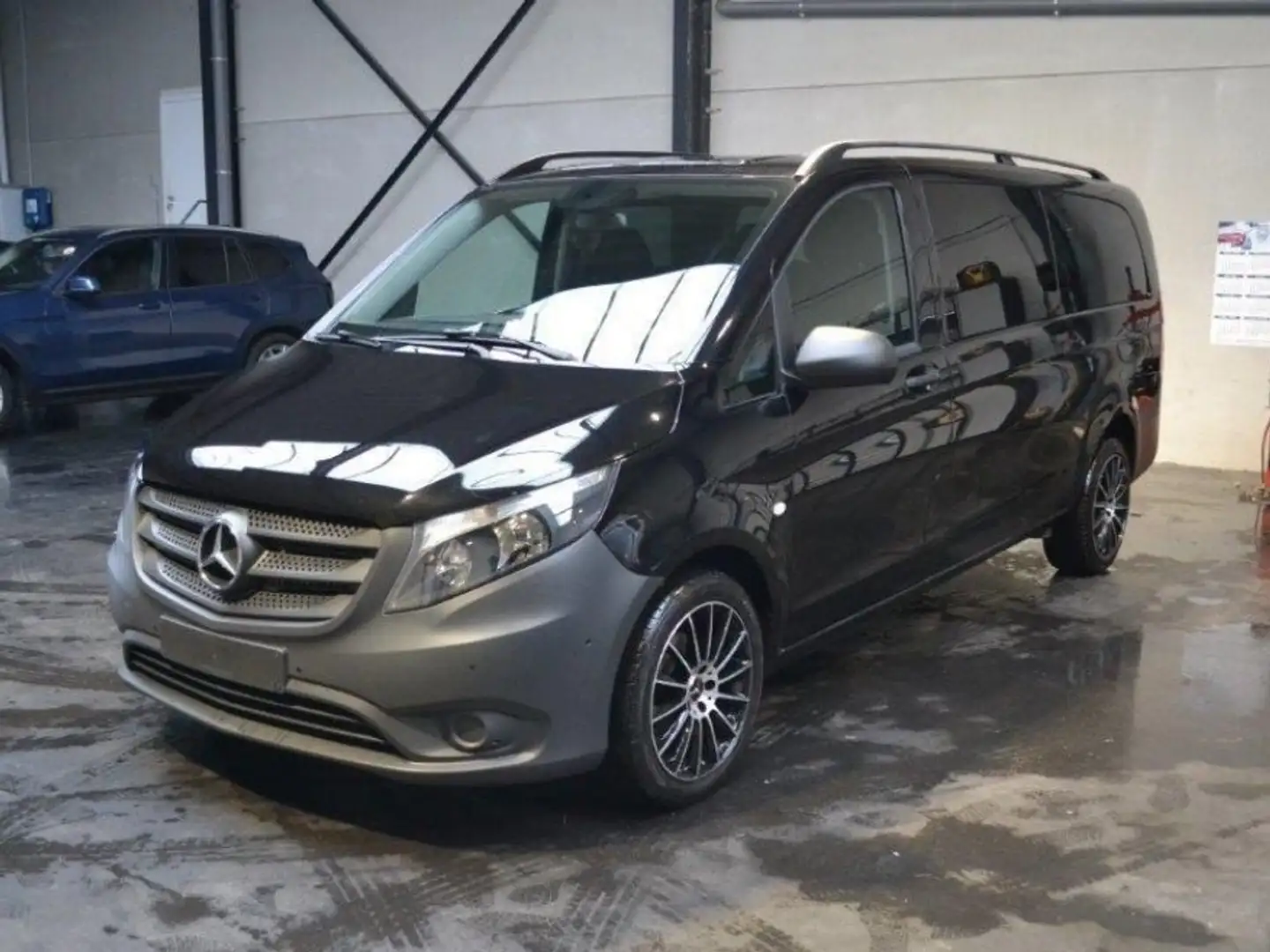 Mercedes-Benz Vito 116 CDI (BlueTEC) Tourer 8+1 Zwart - 2