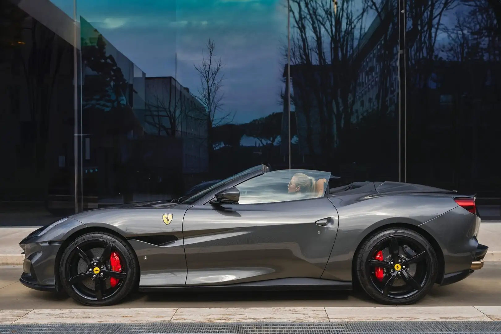 Ferrari Portofino 3.9 M Grigio - 1