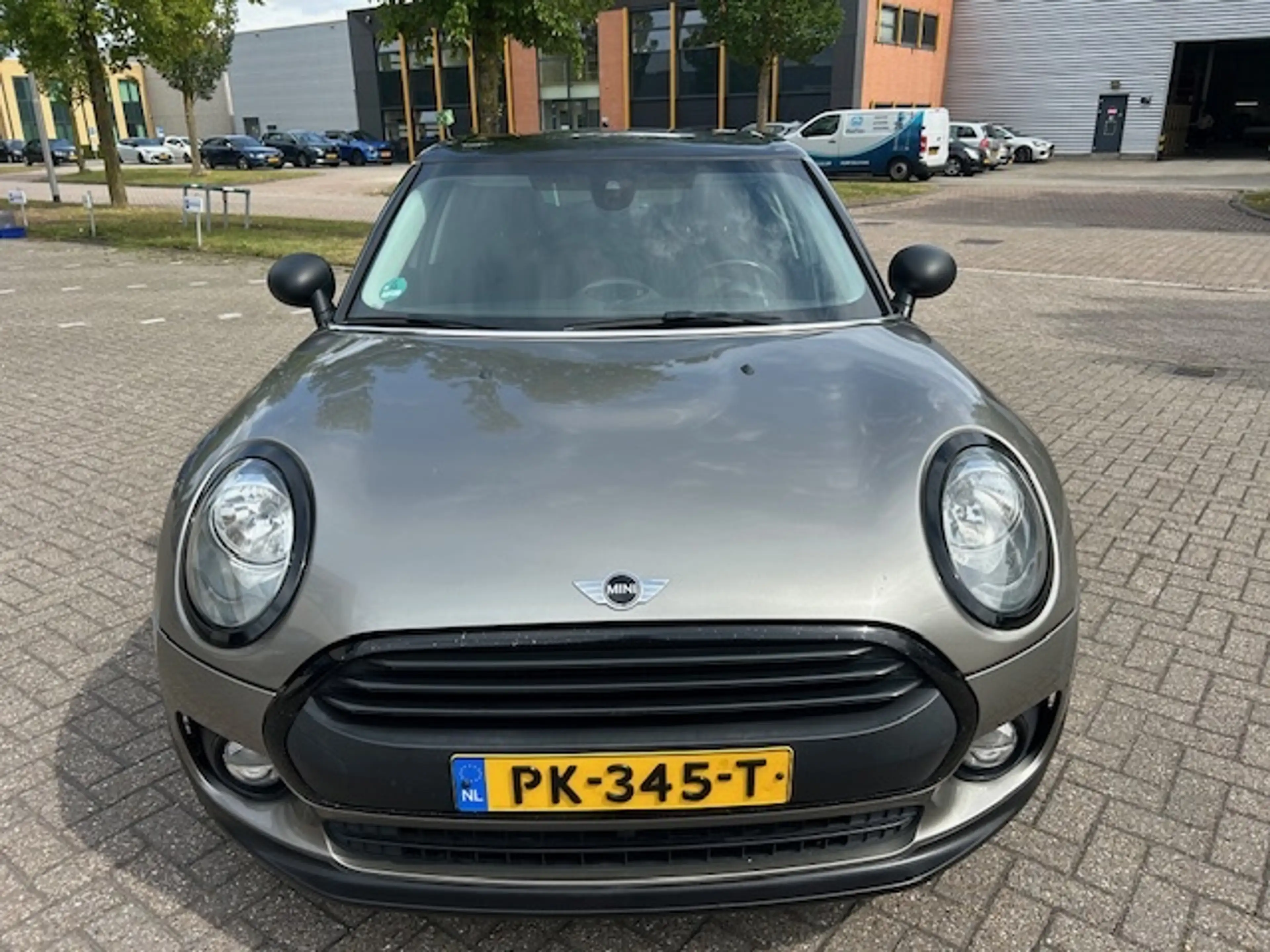 MINI One Clubman 1.5 Business NAVI CRUISE CLIMA BLUETH — photo 2