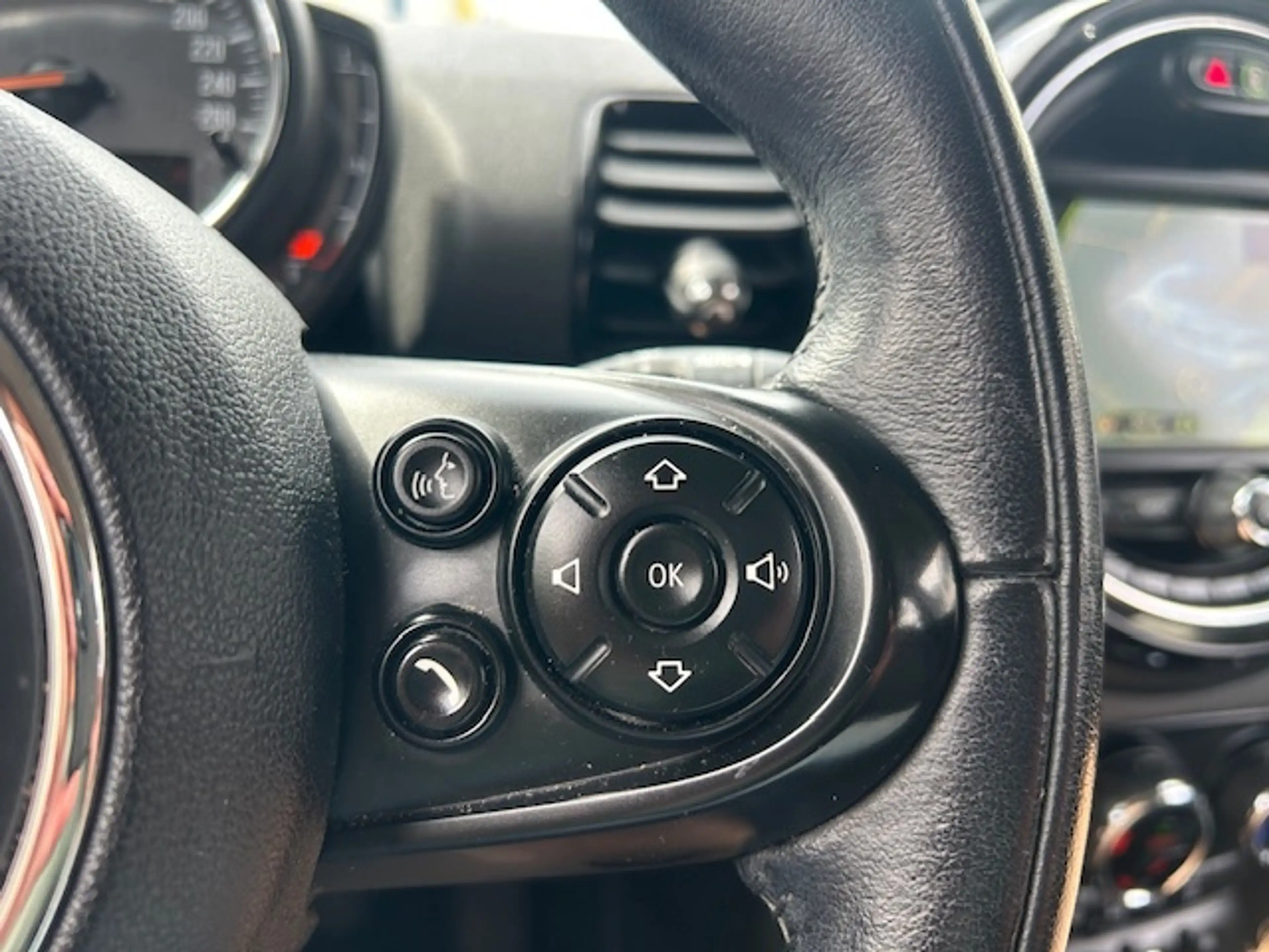 MINI One Clubman 1.5 Business NAVI CRUISE CLIMA BLUETH — photo 21