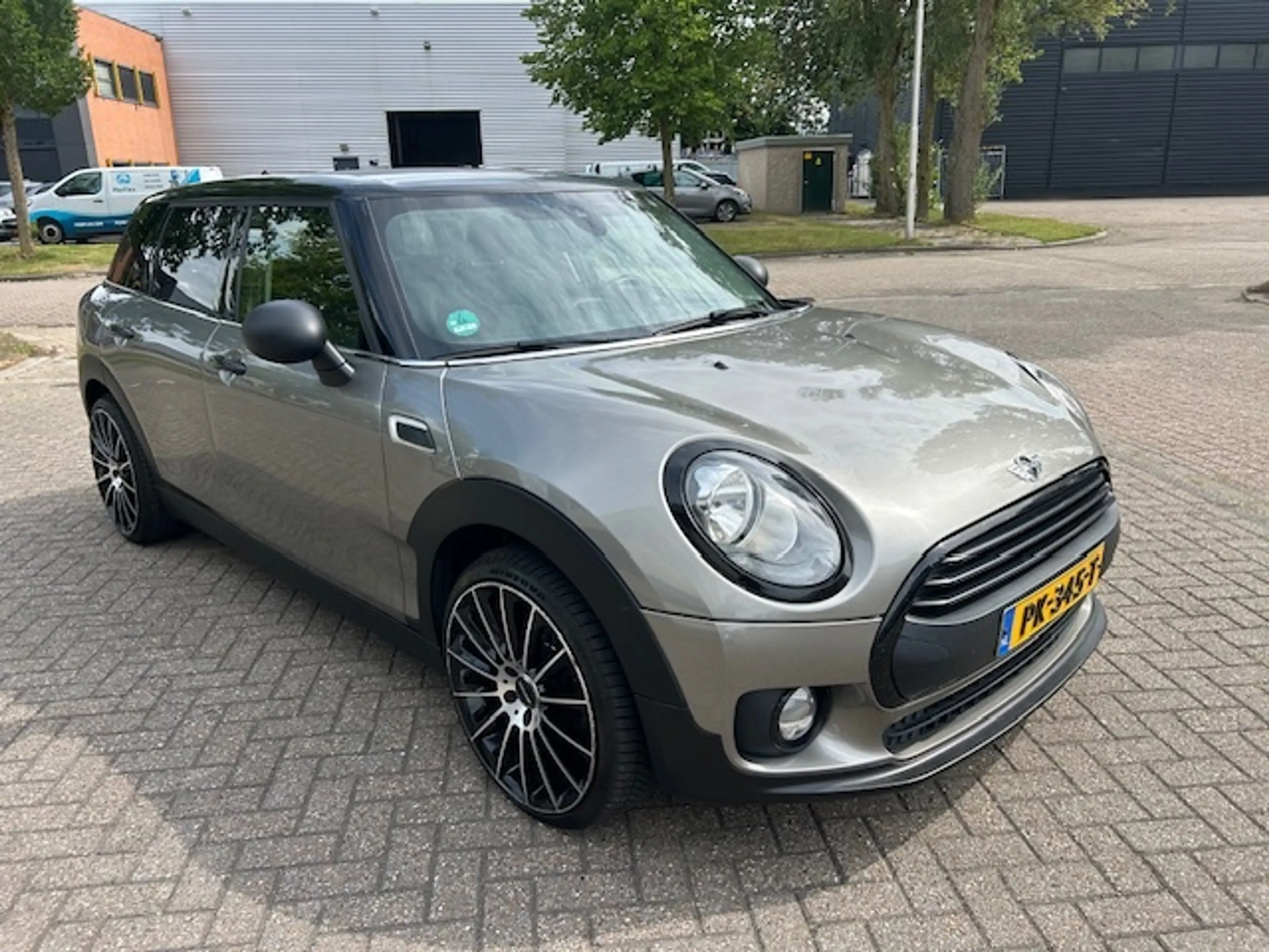 MINI One Clubman 1.5 Business NAVI CRUISE CLIMA BLUETH — photo 3