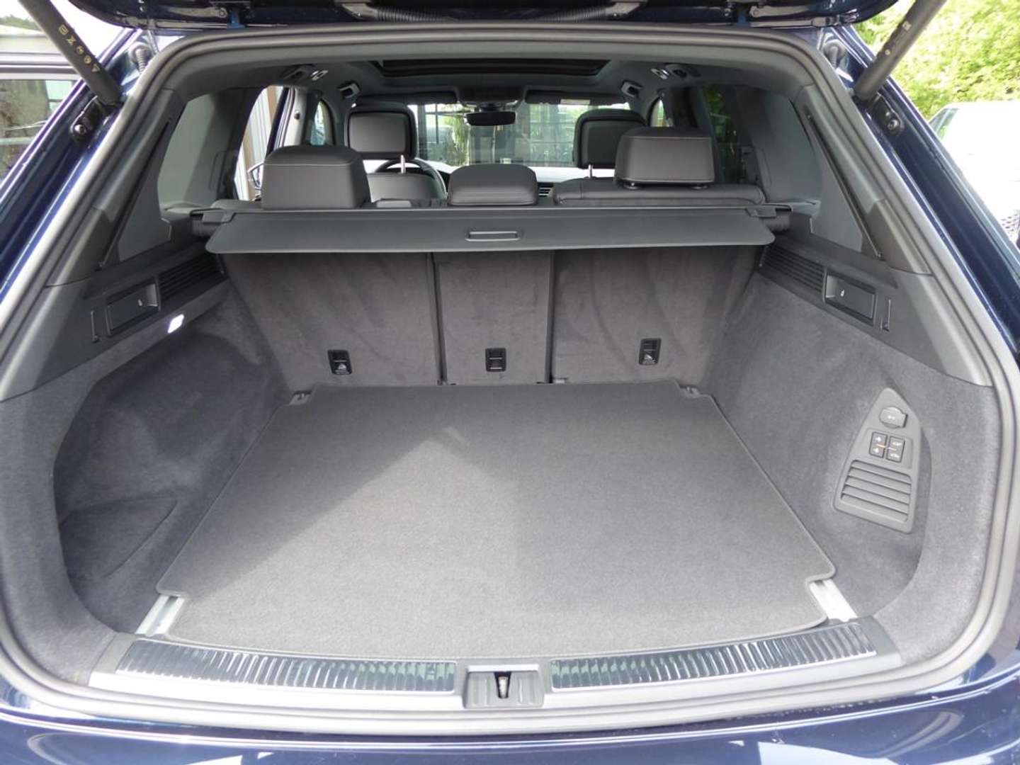 Volkswagen Touareg TDI 4Motion R-Line -  - Joinsteer - #4