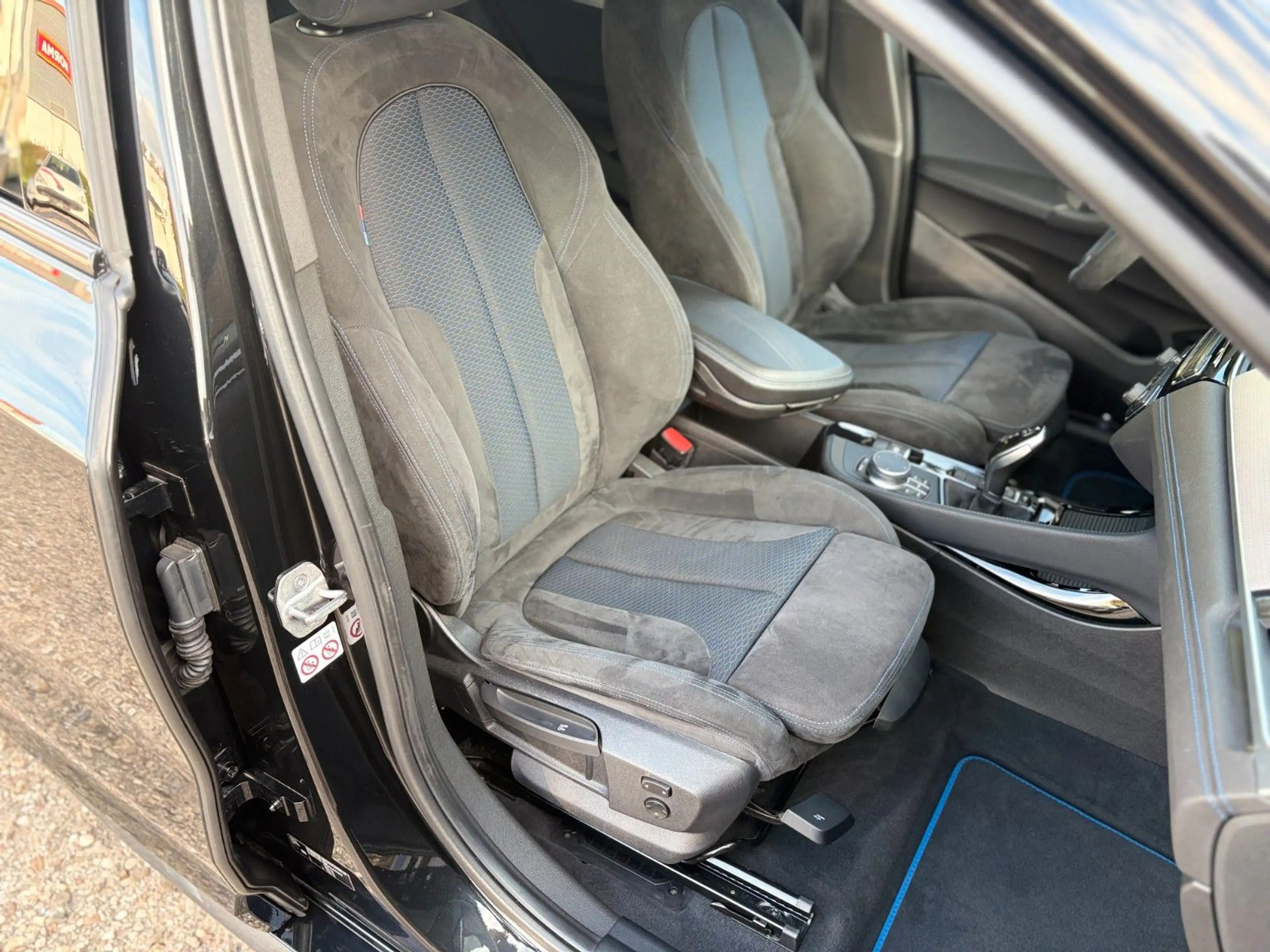 BMW X2 sDrive 20 i M Sport Pano Kamera HUD 20 Zoll — photo 13