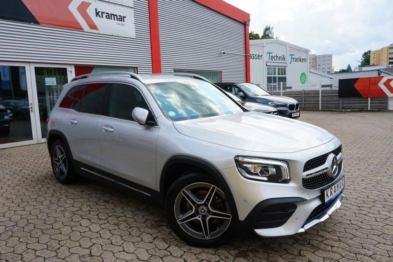 Mercedes-Benz GLB 200 DCT 8G-Tronic AMG Line 7-Sitzer Kamera Silber - 2