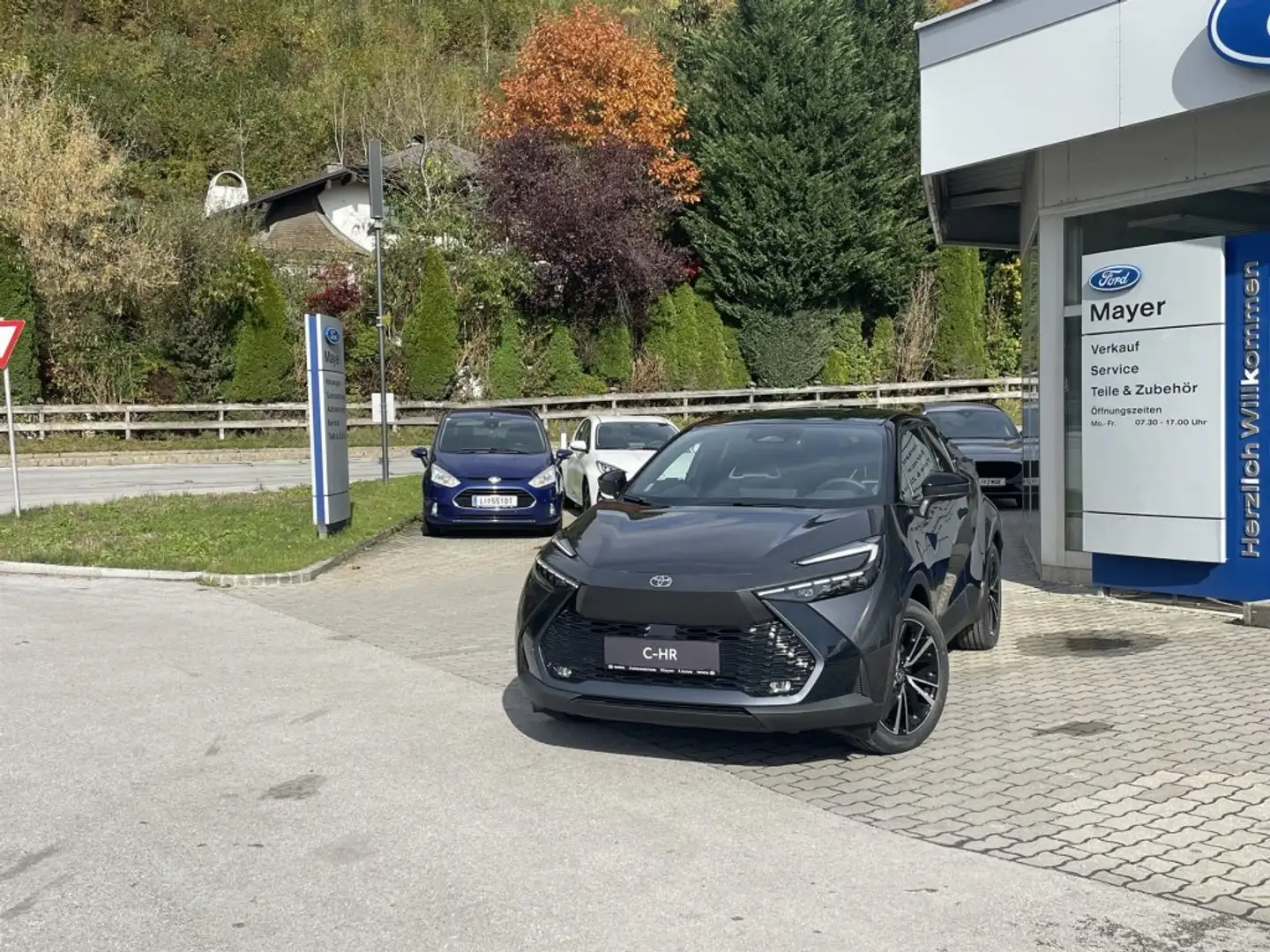 Toyota C-HR - 2,0 l Hybrid 4x4  Lounge CVT Gris - 2