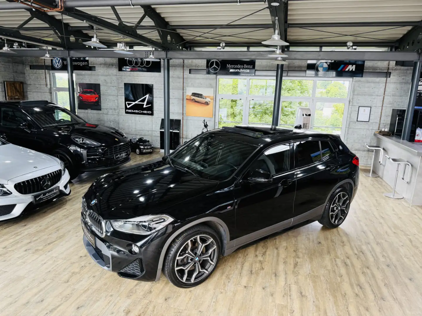 BMW X2 xDrive 20 i M Sport *PANO*SCHALE*KAMERA Schwarz - 2