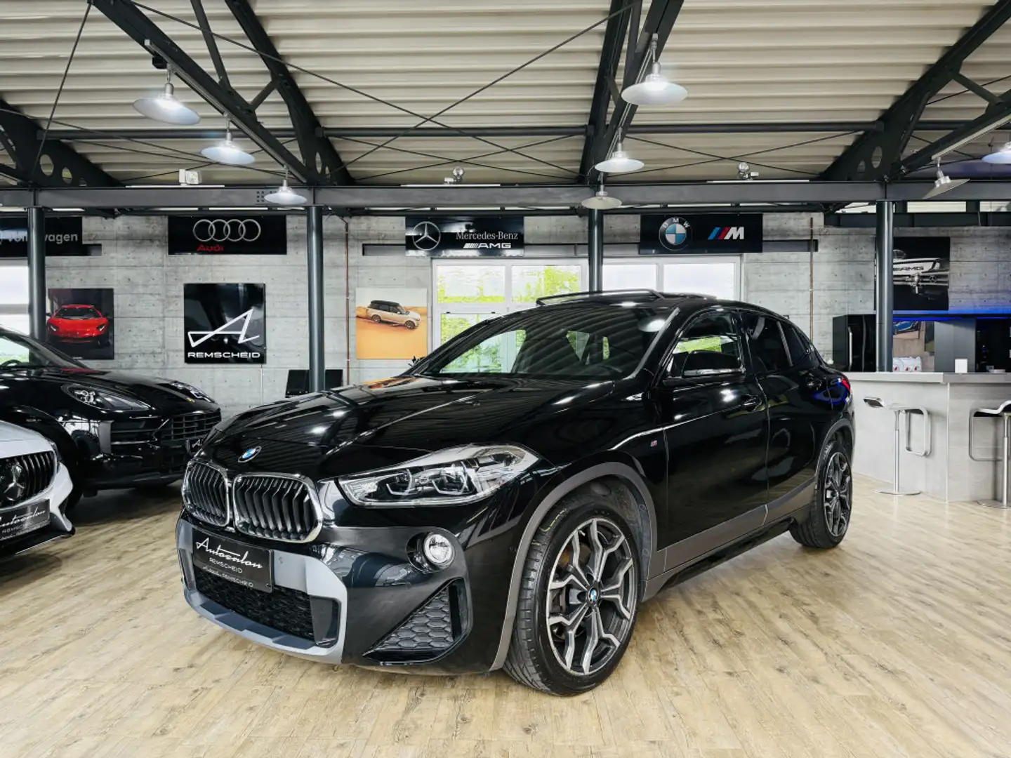 BMW X2 xDrive 20 i M Sport *PANO*SCHALE*KAMERA Schwarz - 1