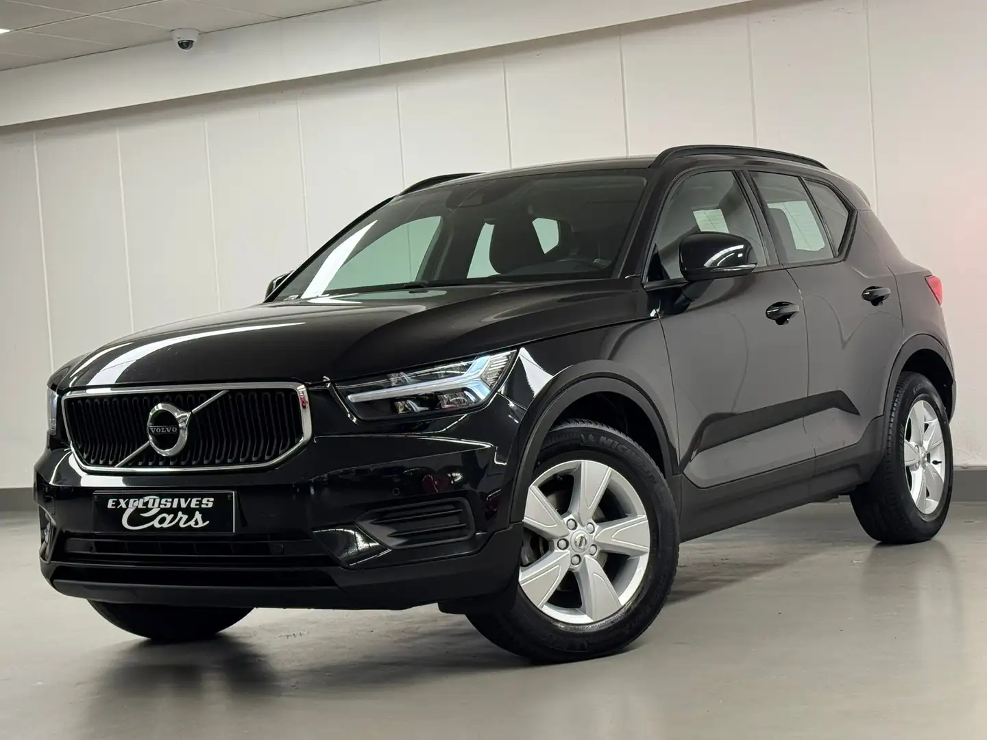 Volvo XC40 1.5 T3 163CV MOMENTUM CAMERA GPS LED AUTO Noir - 1