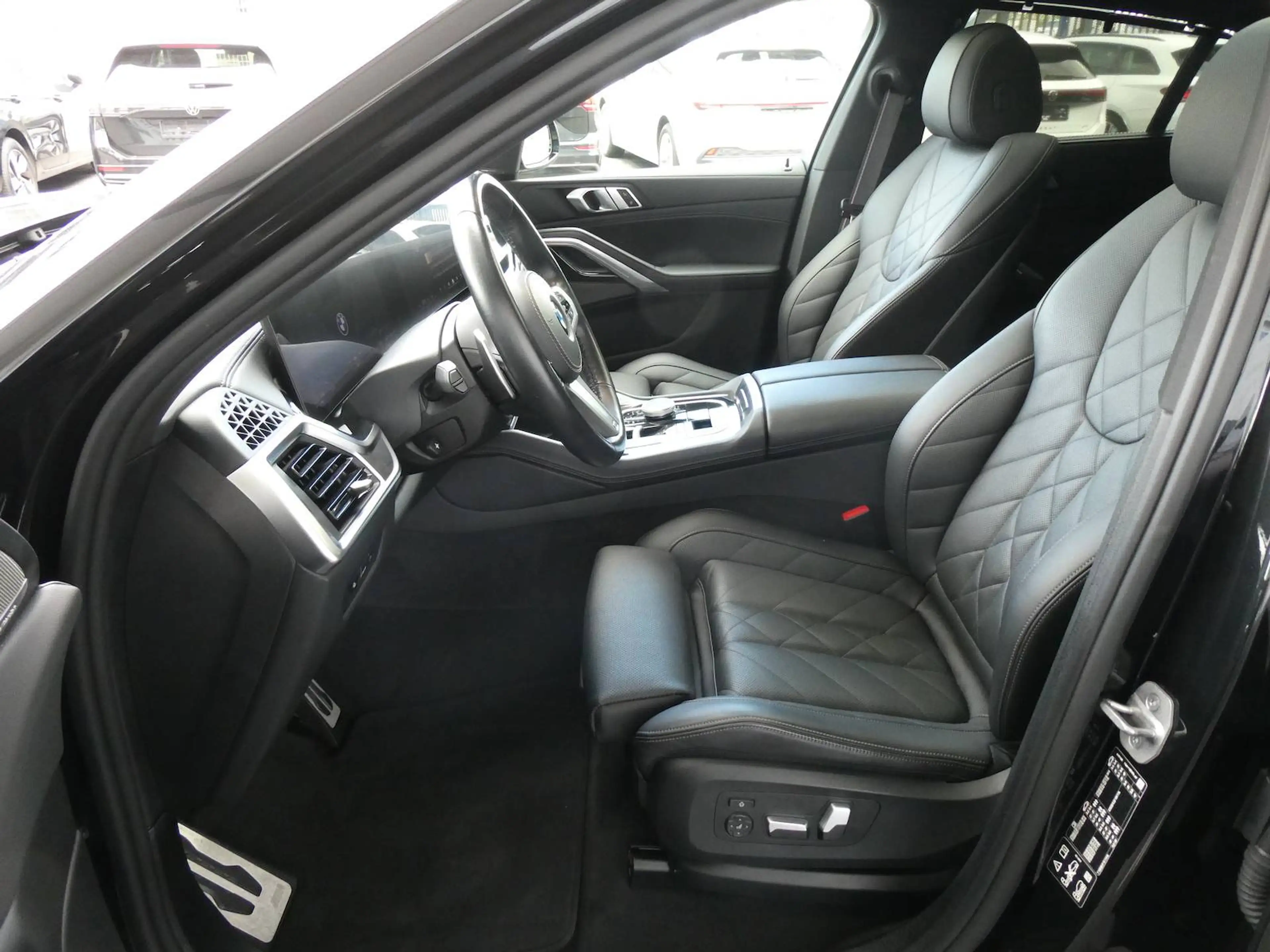 BMW X6 40 i xDrive M Sport Pro — photo 9