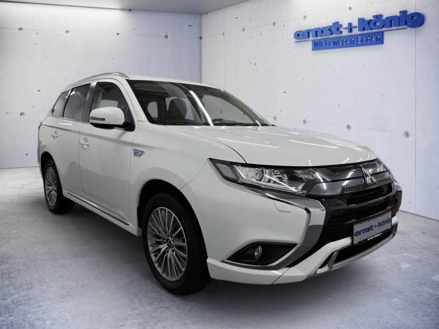 Mitsubishi Outlander 2.4 4WD Plug-In Hybrid Spirit RFK NAVI SHZ ALU Weiß - 2