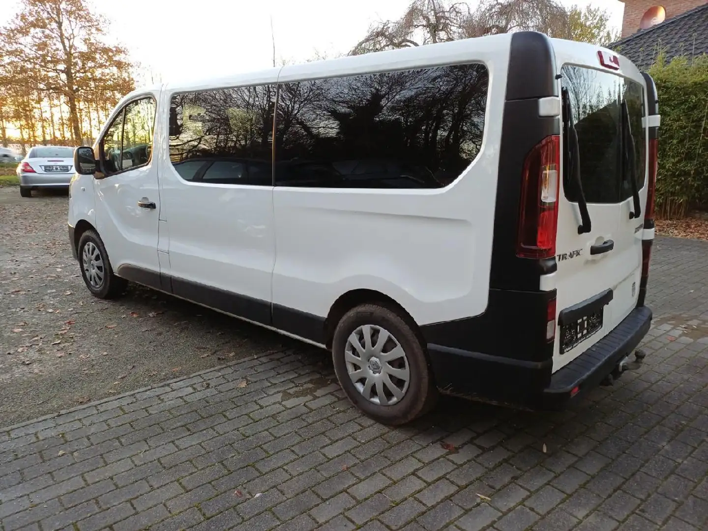 Renault Trafic L2H1 2,9t Expression Weiß - 2