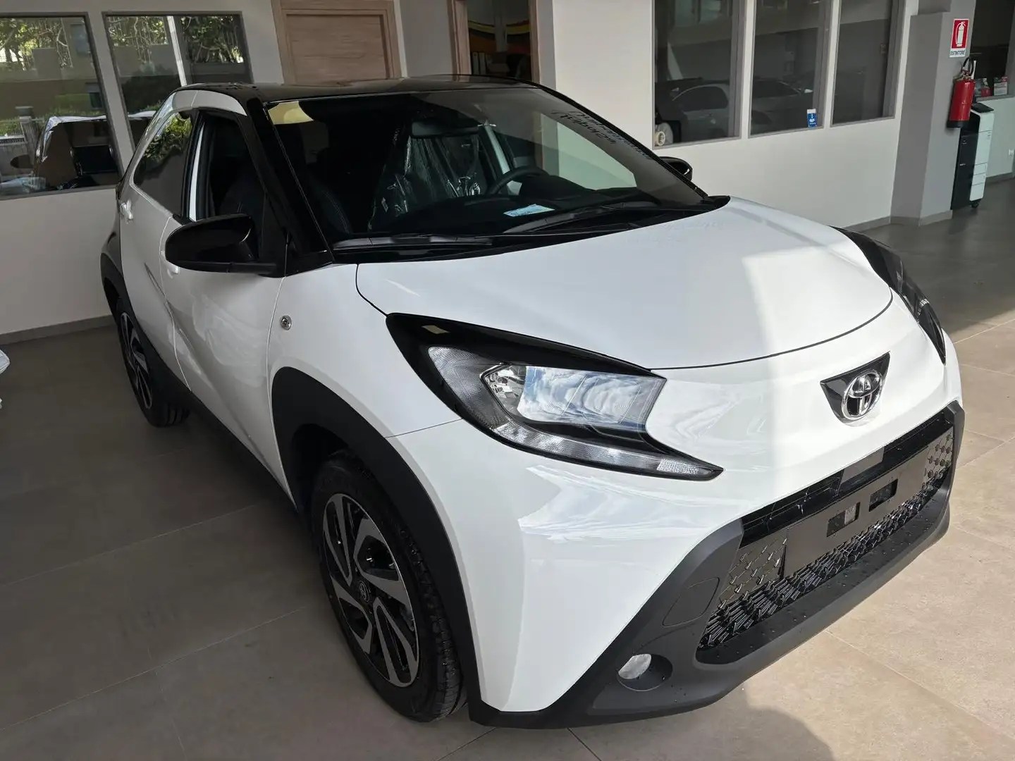 Toyota Aygo Aygo X 1.0 Trend 72cv Bianco - 2