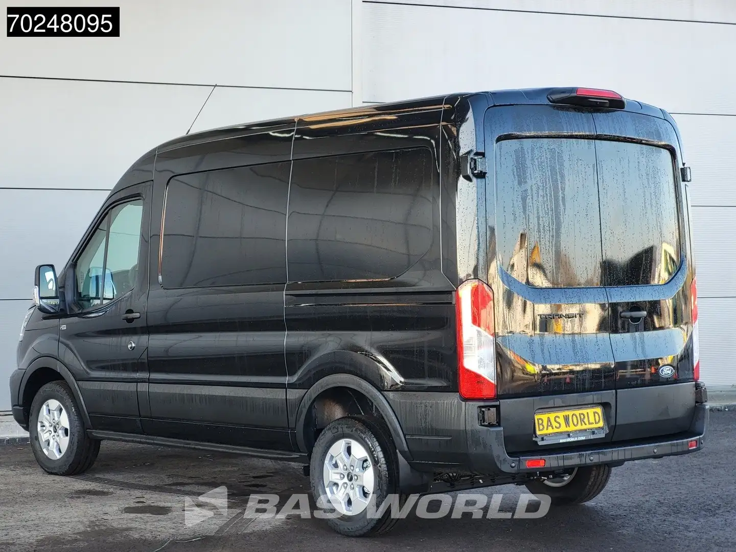 Ford Transit 165pk Nieuw Model Limited L2H2 Automaat CarPlay Xe Zwart - 2
