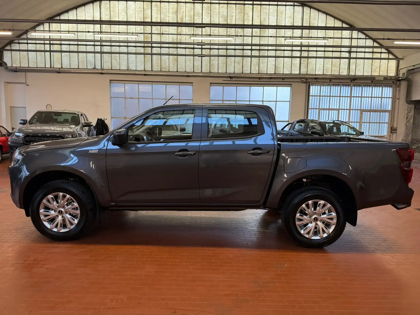Isuzu D-Max 1.9 td crew N60BB+ 4x4 auto Gris - 2
