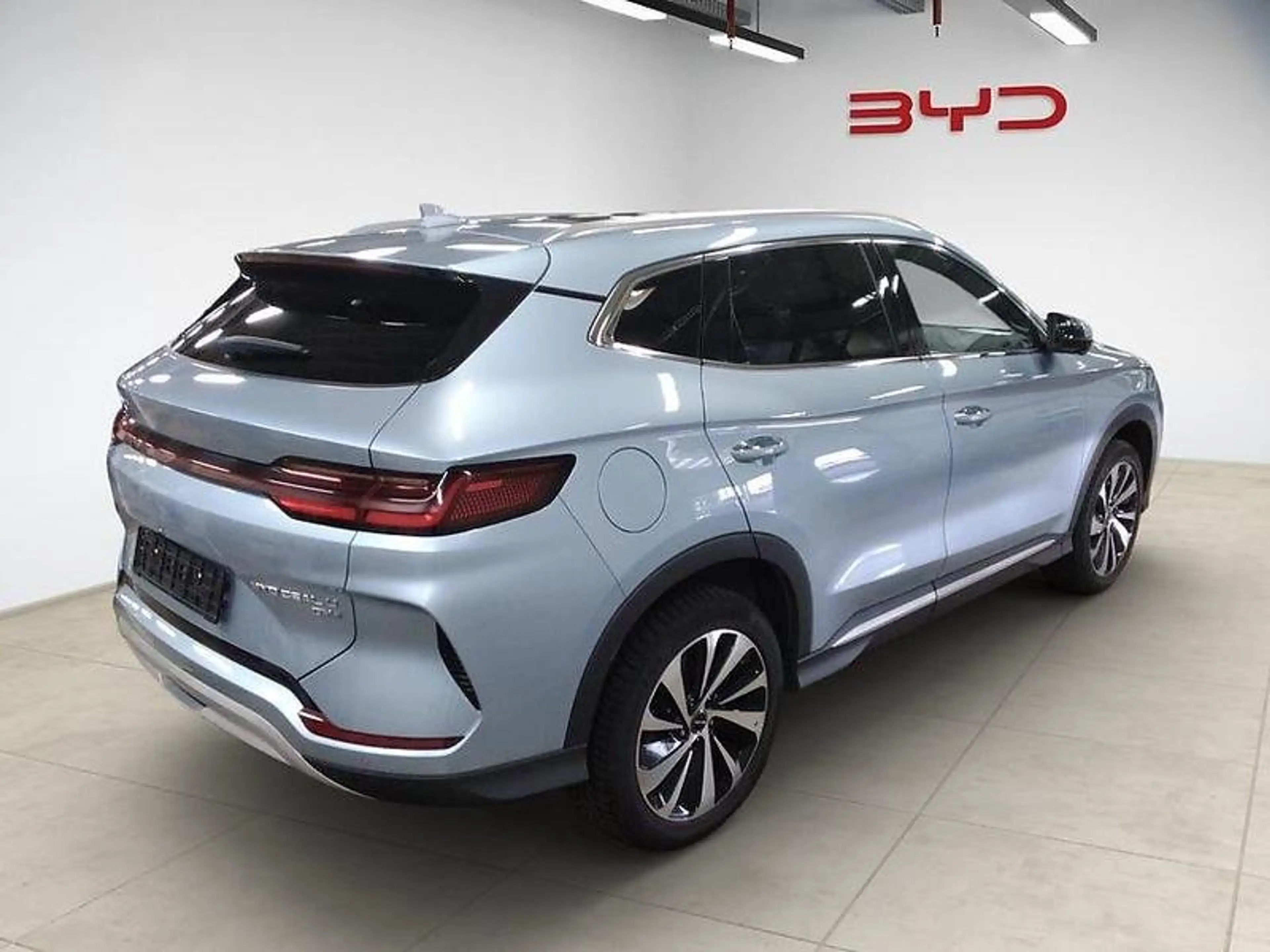 BYD Seal U DM-i 18.3 kWh FWD Boost 360°/ACC/Pano — photo 8