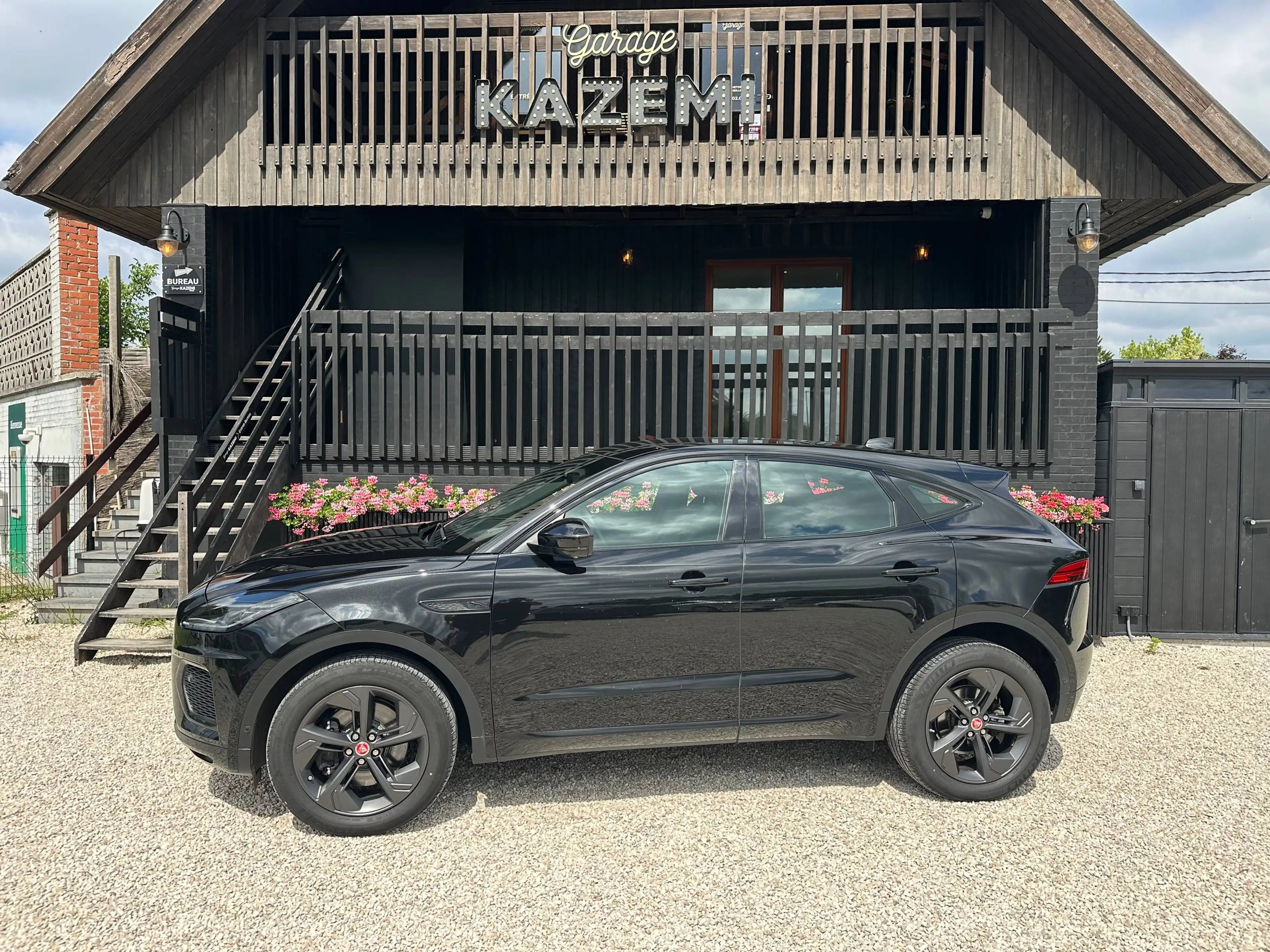 Jaguar E-Pace E-Pace 1.5 R-Dynamic — photo 2