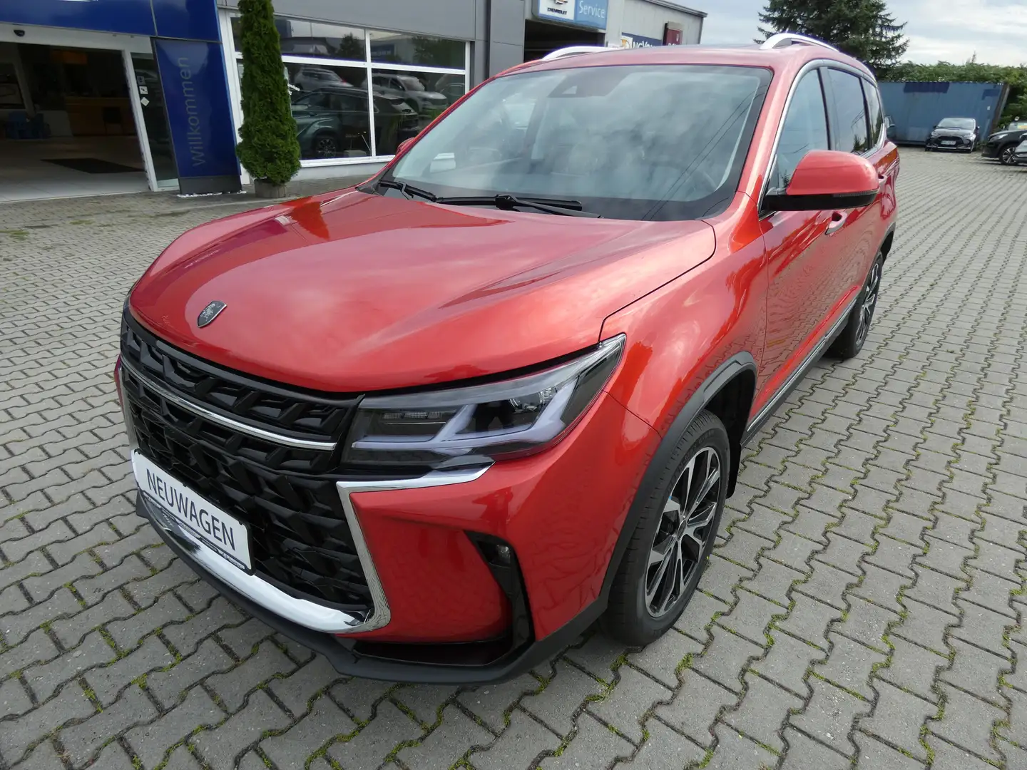 DFM Forthing 3 Exclusive 1,5T AT, 18"Alu, Panorama, Leder, PDC Rot - 1