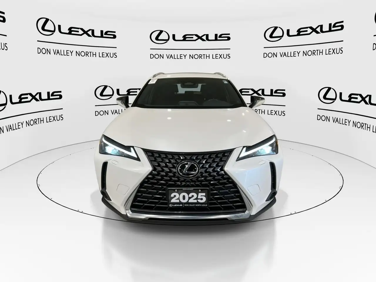 Lexus UX снимка Lexus UX