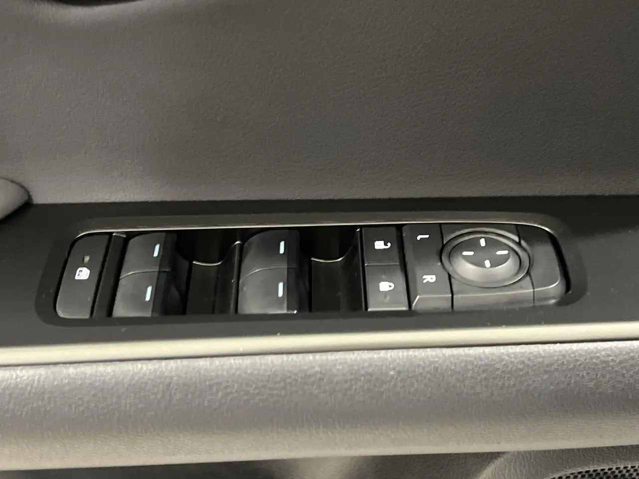 Lexus UX снимка Lexus UX